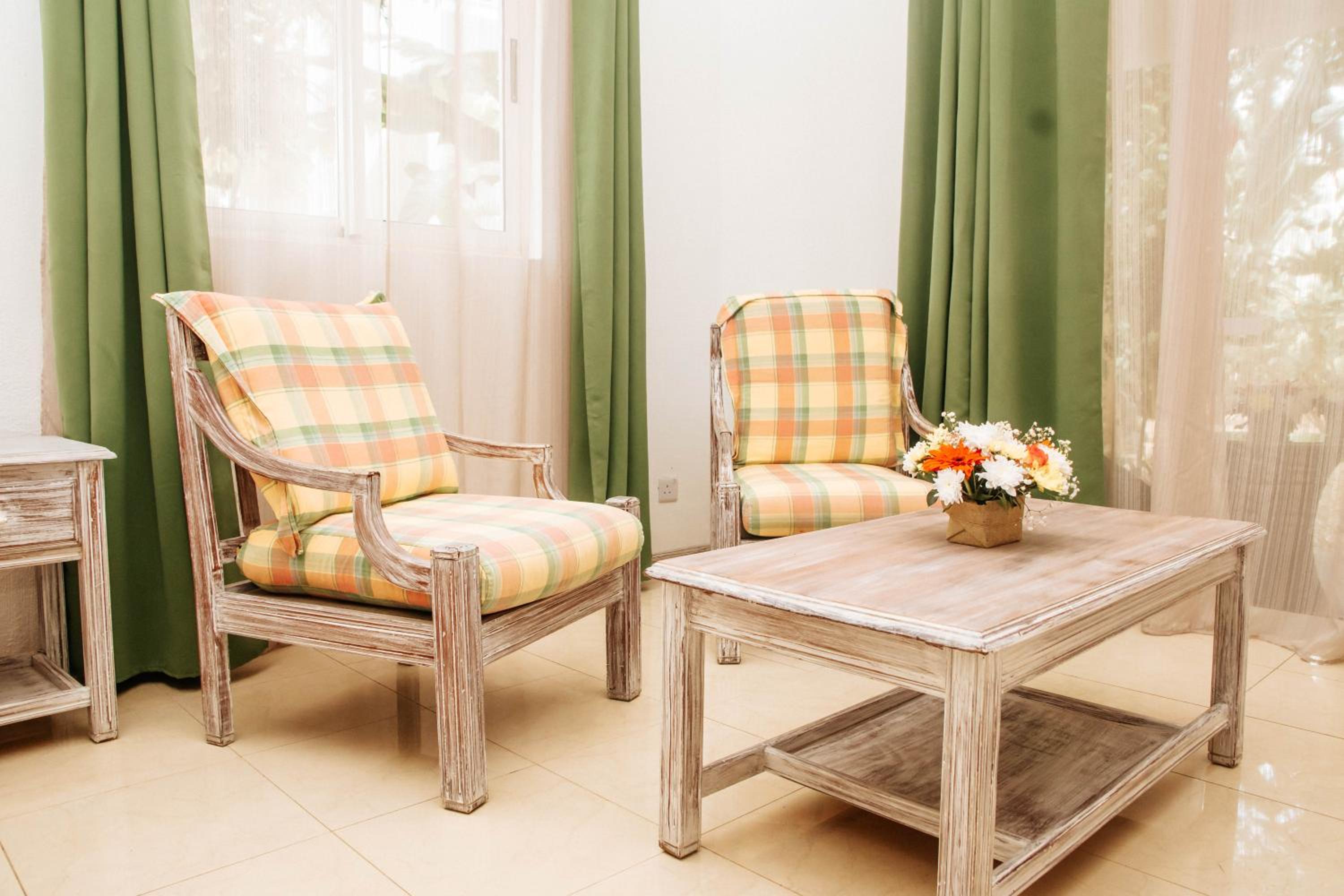 Superior Room with Garden View - Photo 10