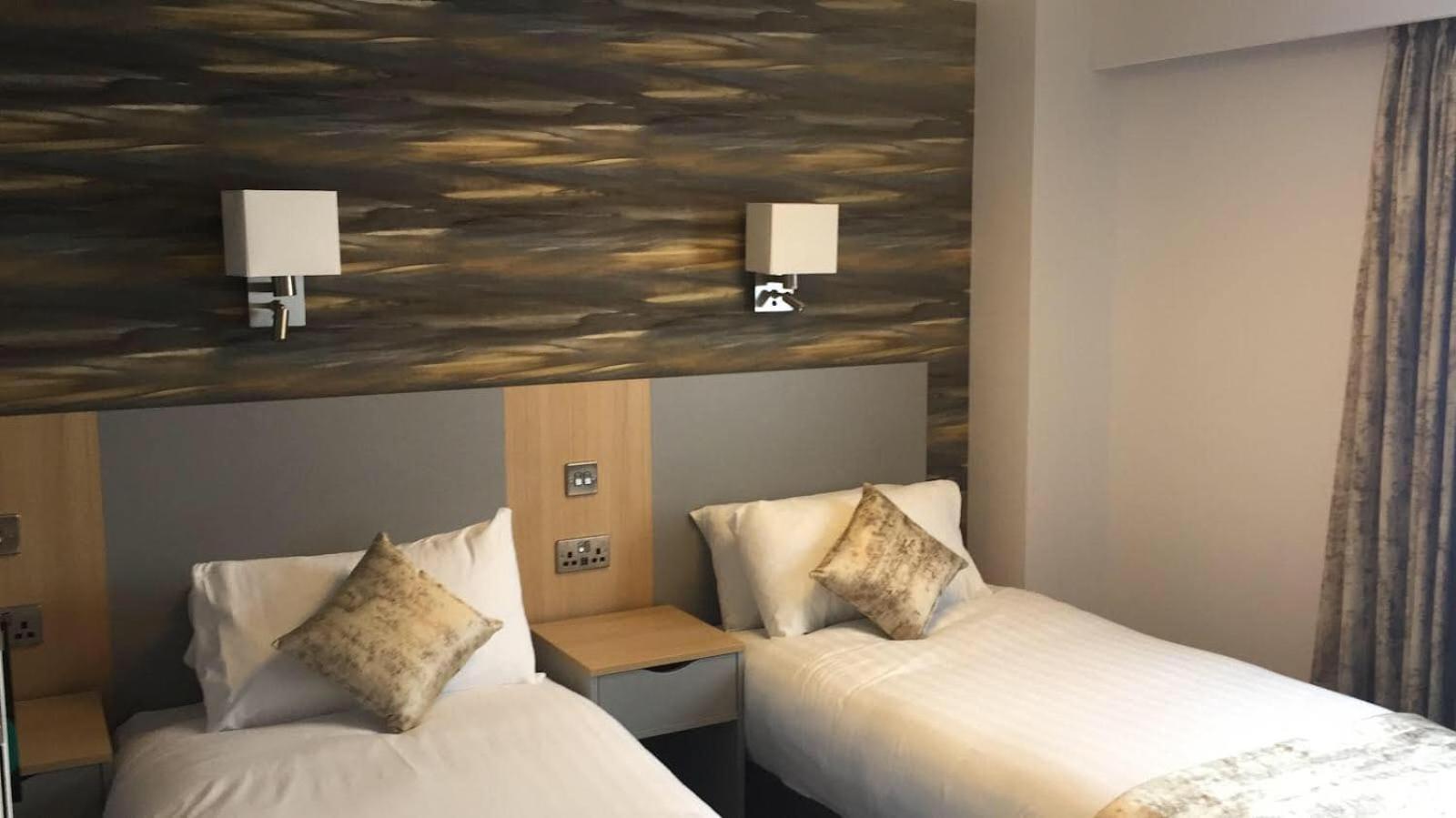 Twin Room - Photo 8