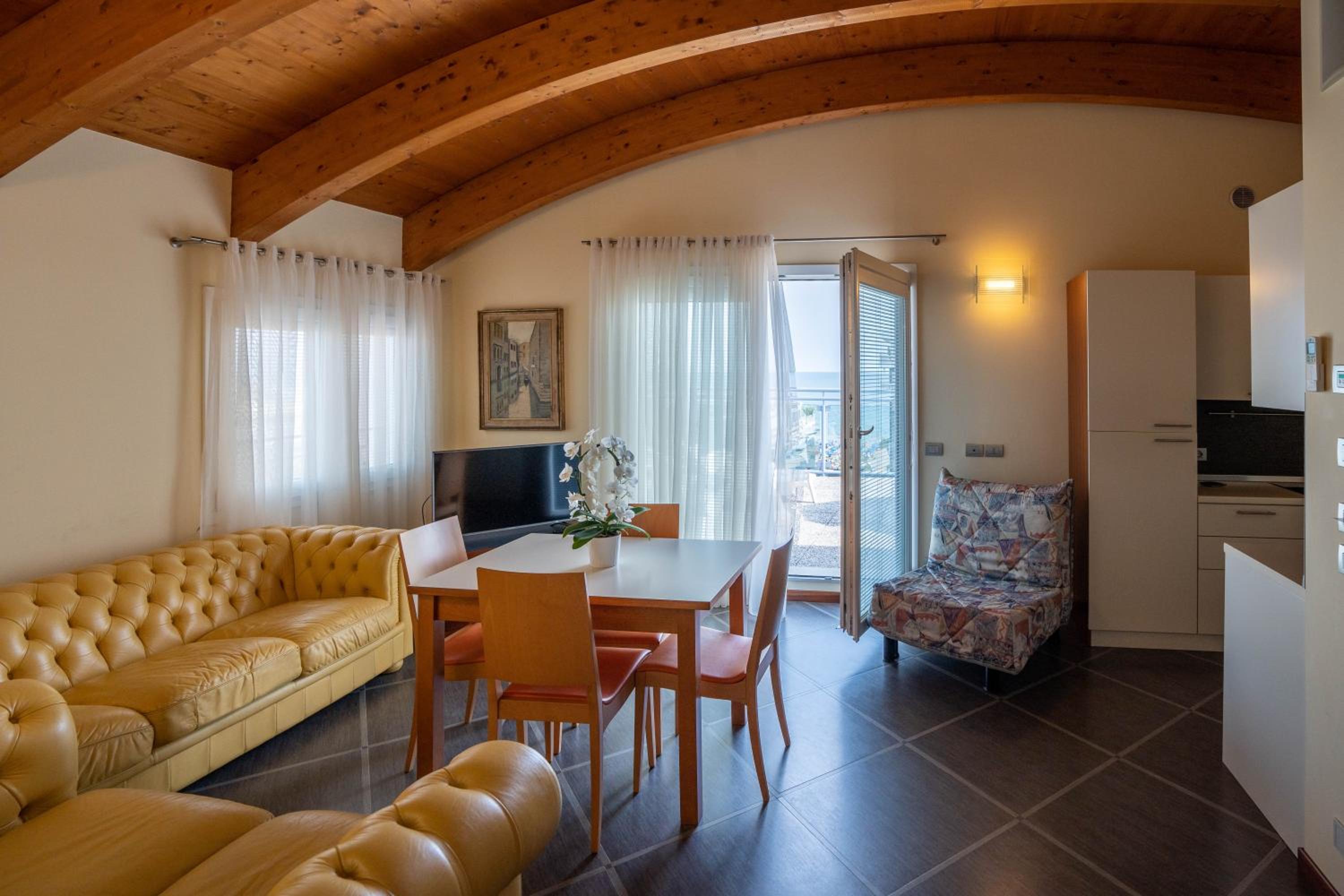 Suite photo 1