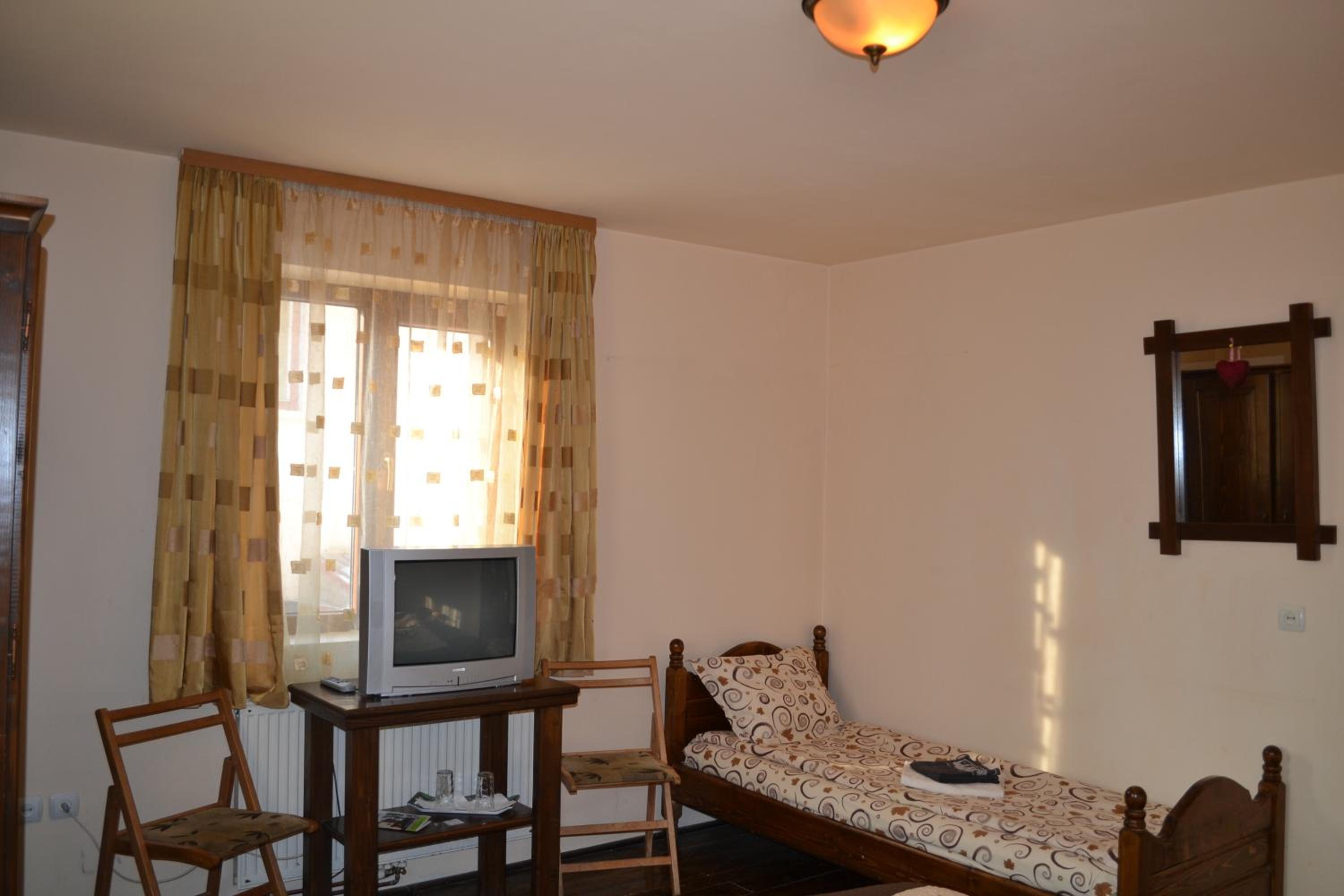 Three-Bedroom Suite photo 3