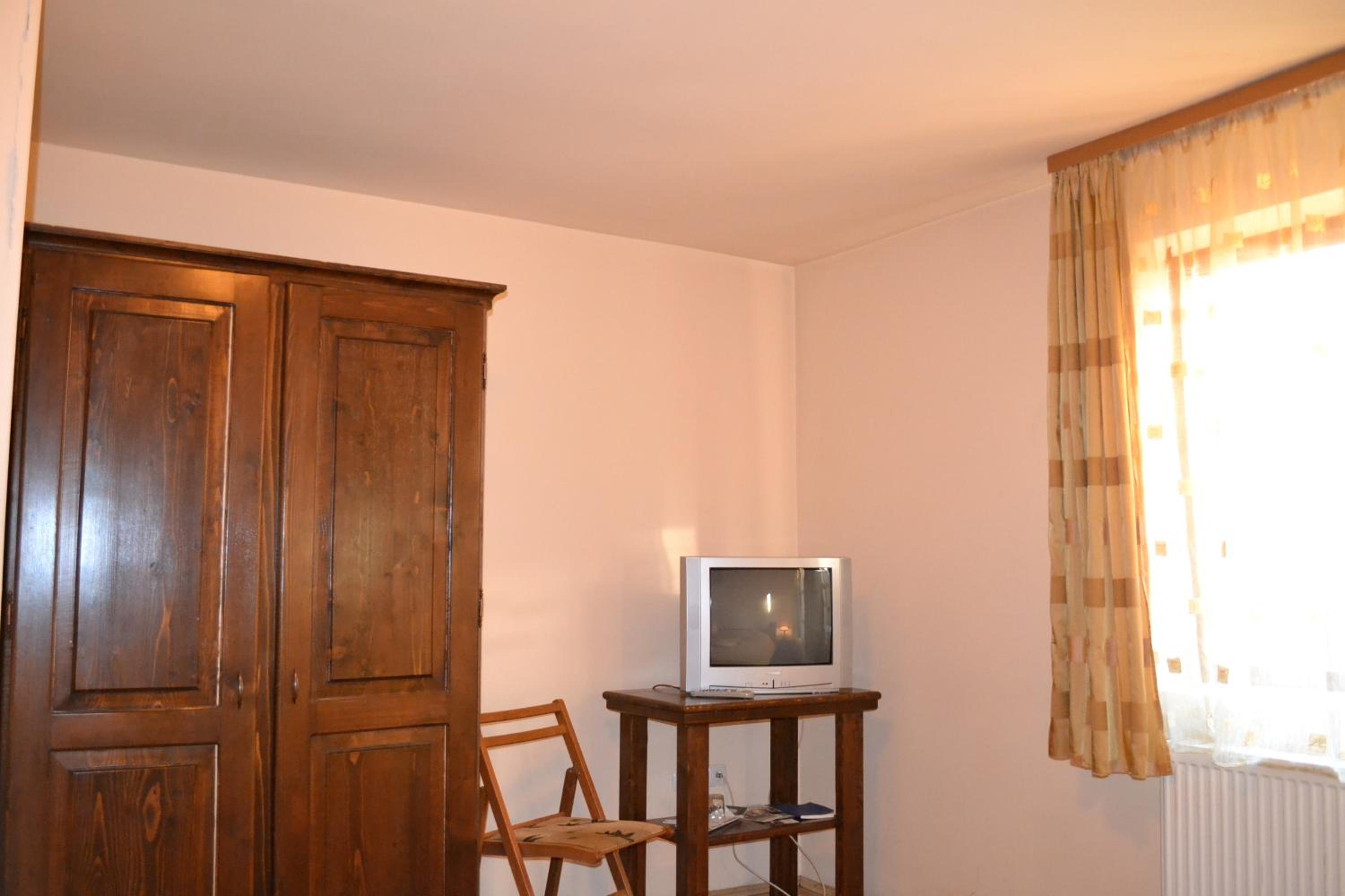 Three-Bedroom Suite photo 1