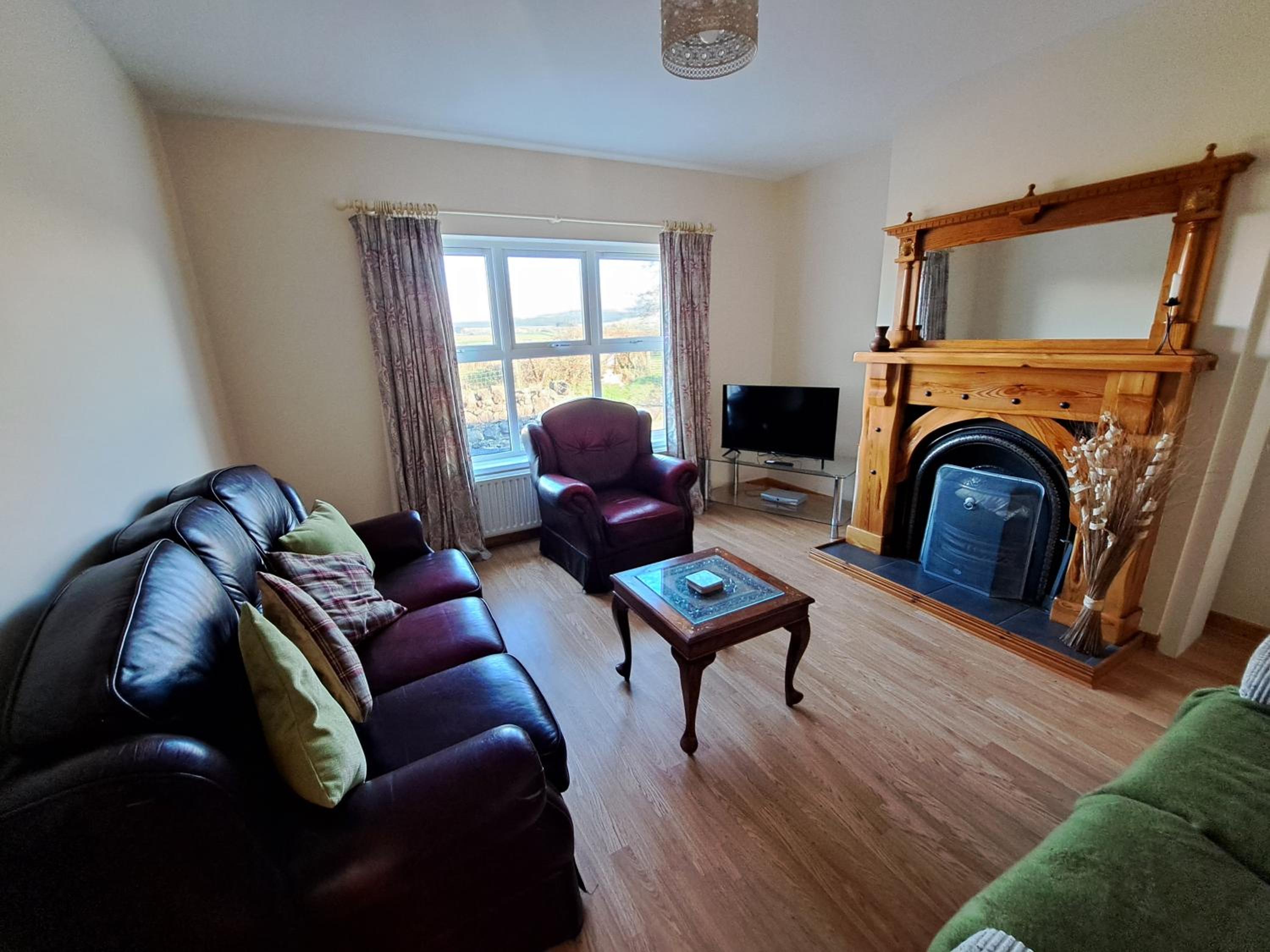 One-Bedroom House photo 1