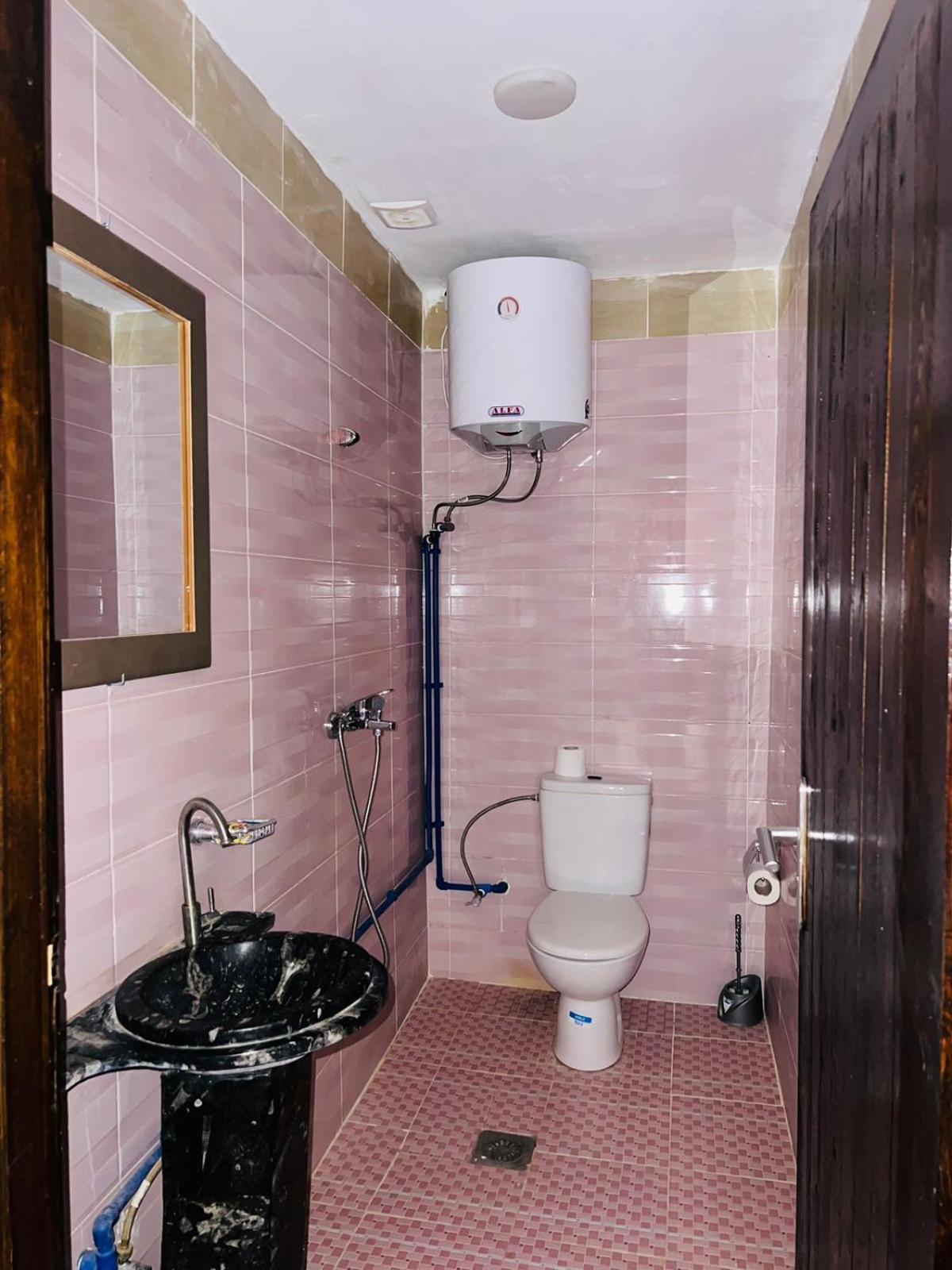 Single Room photo 3