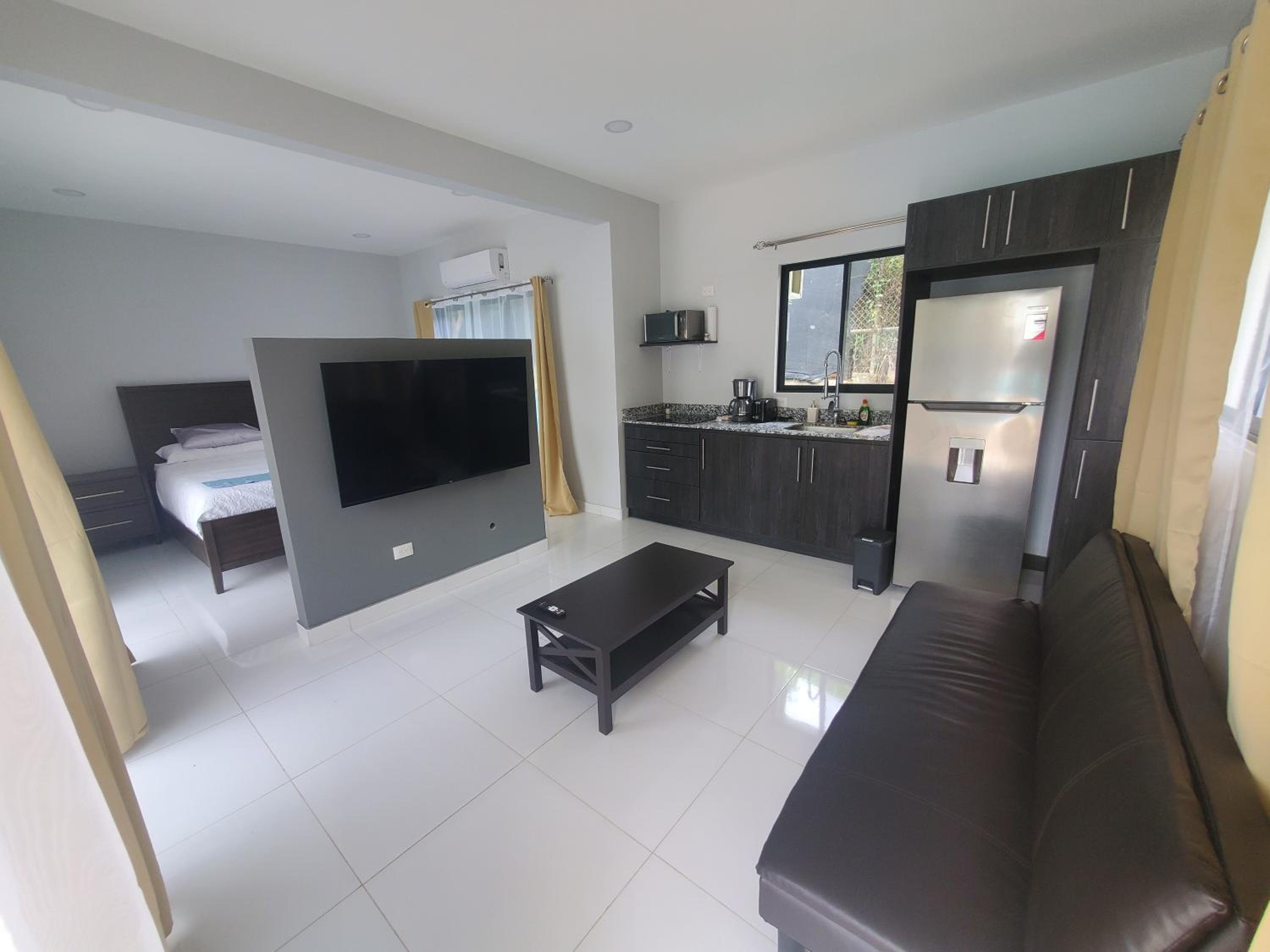 Villa photo 2
