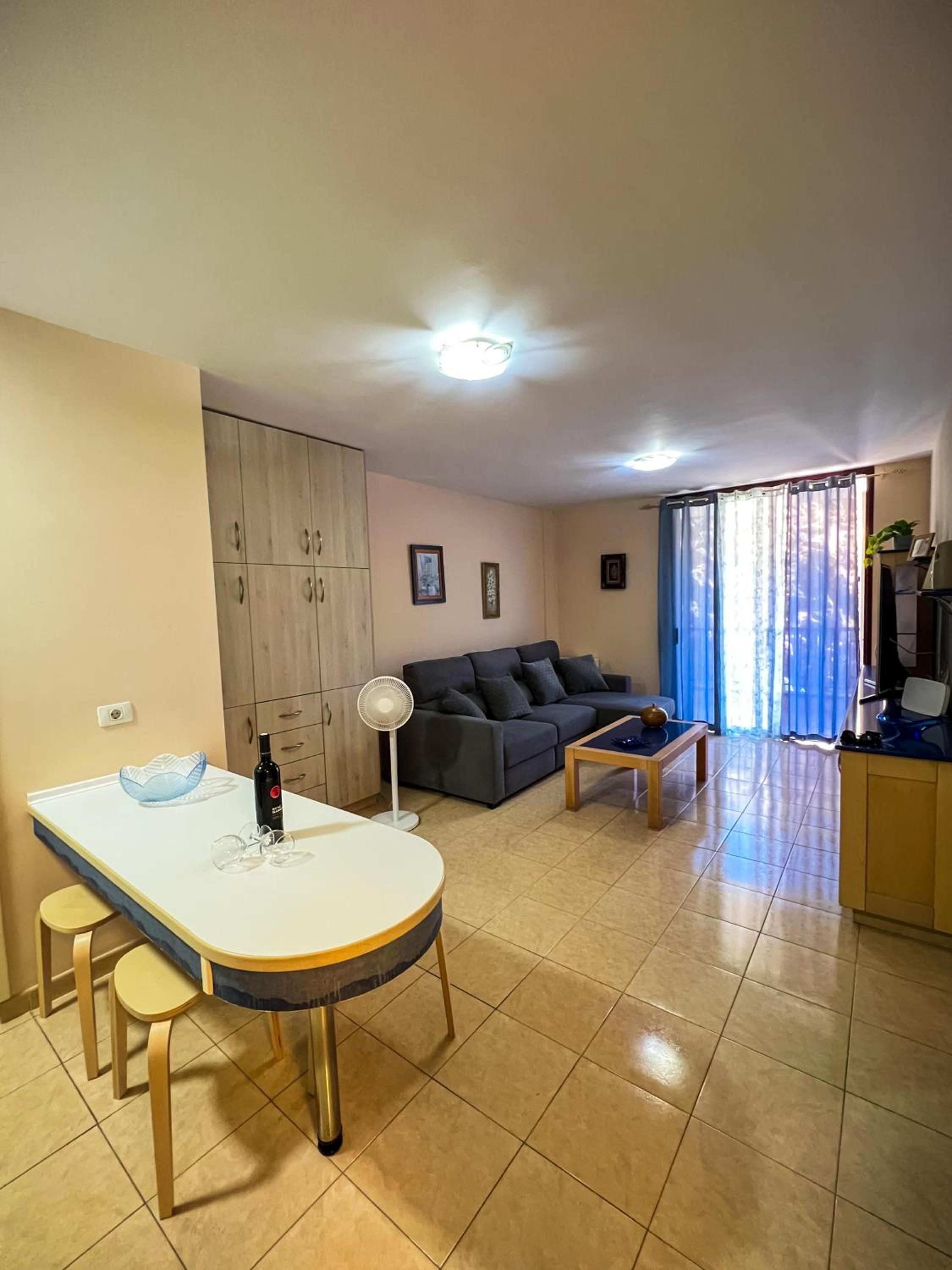 One-Bedroom Apartment photo 3