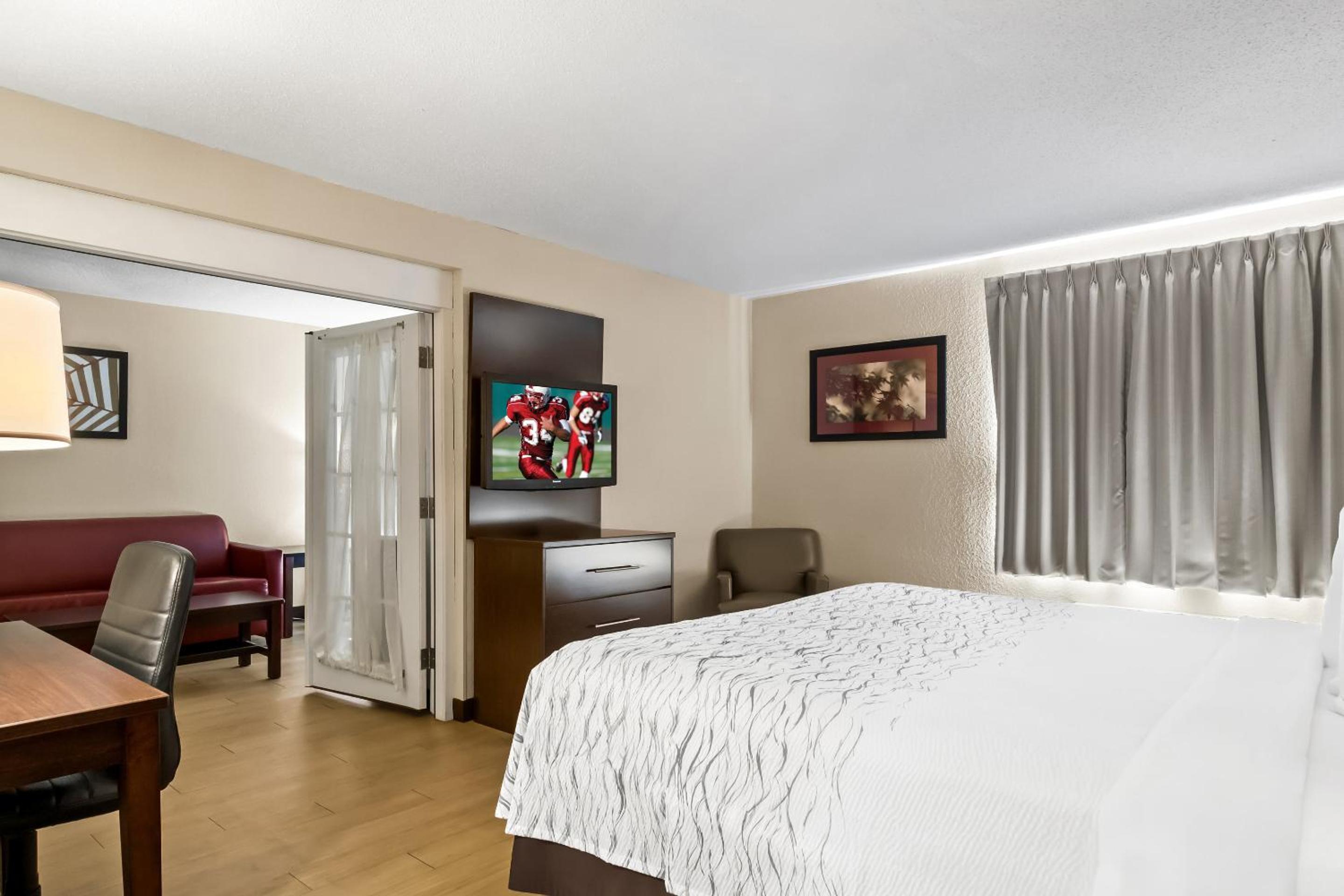 Suite King Room Smoke Free - Photo 3