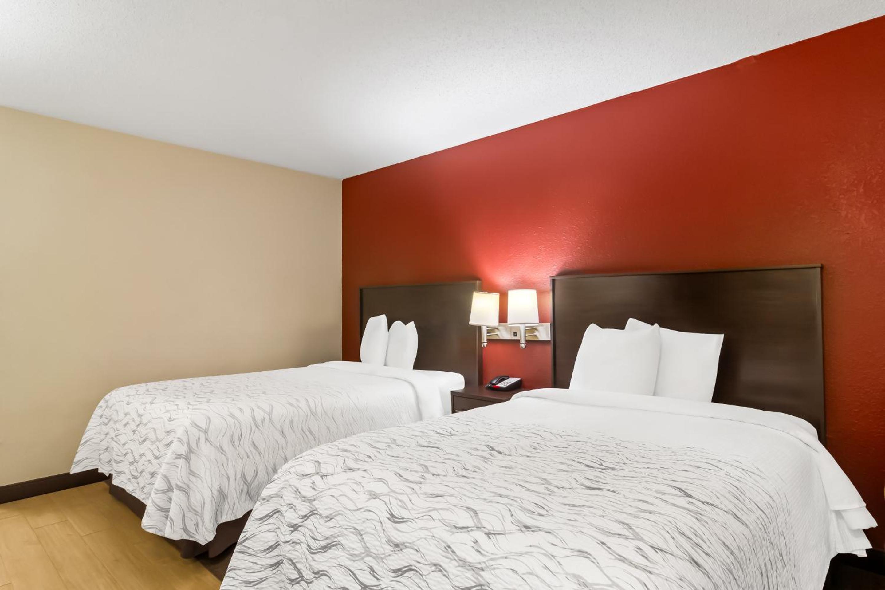 Deluxe Room with Two Double Beds Smoke Free - Photo 1