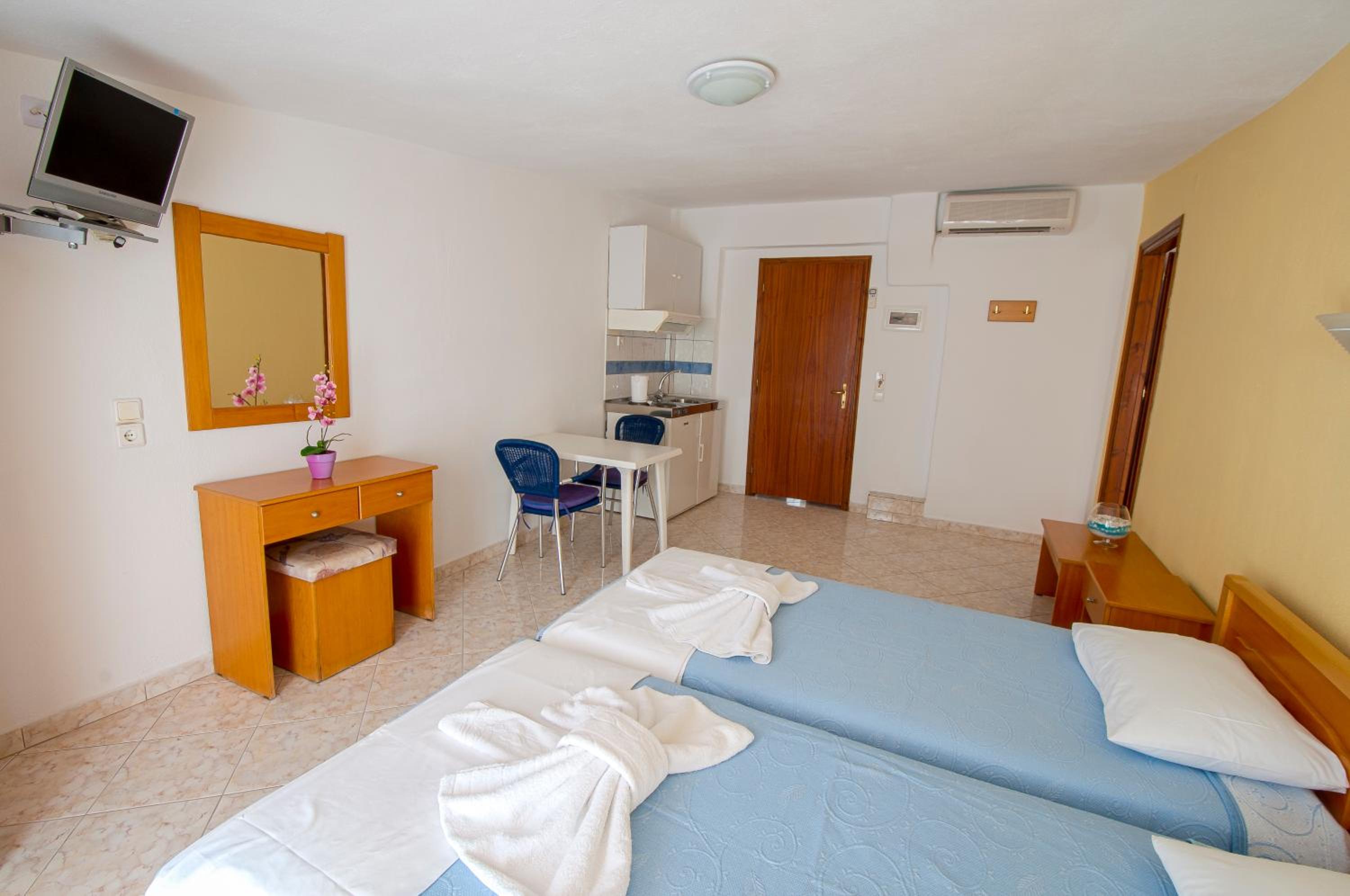 Apartment with Sea View photo 2