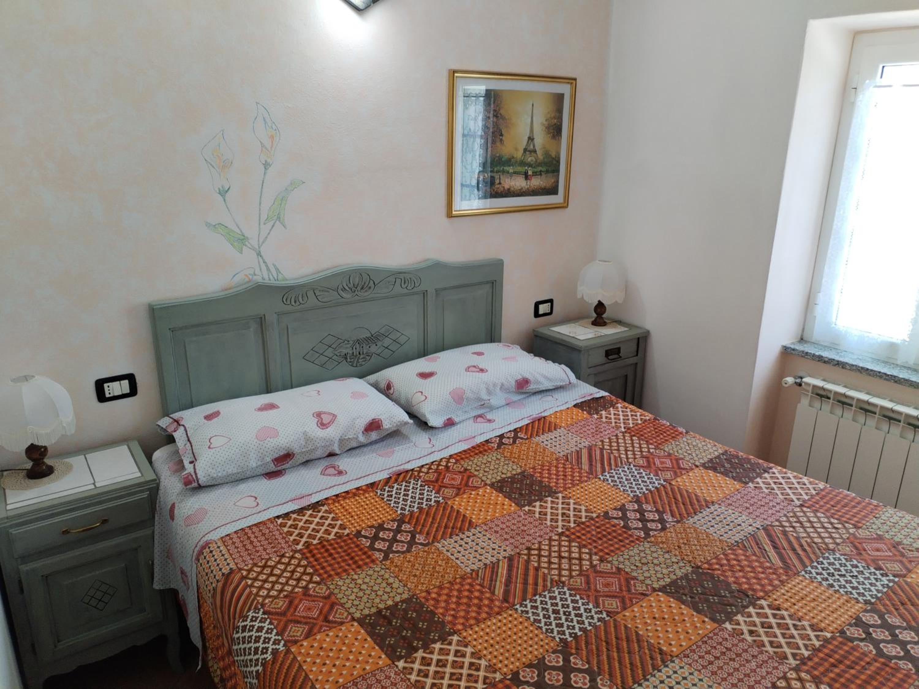 Deluxe Double Room (2 Adults + 1 Child) - Photo 2