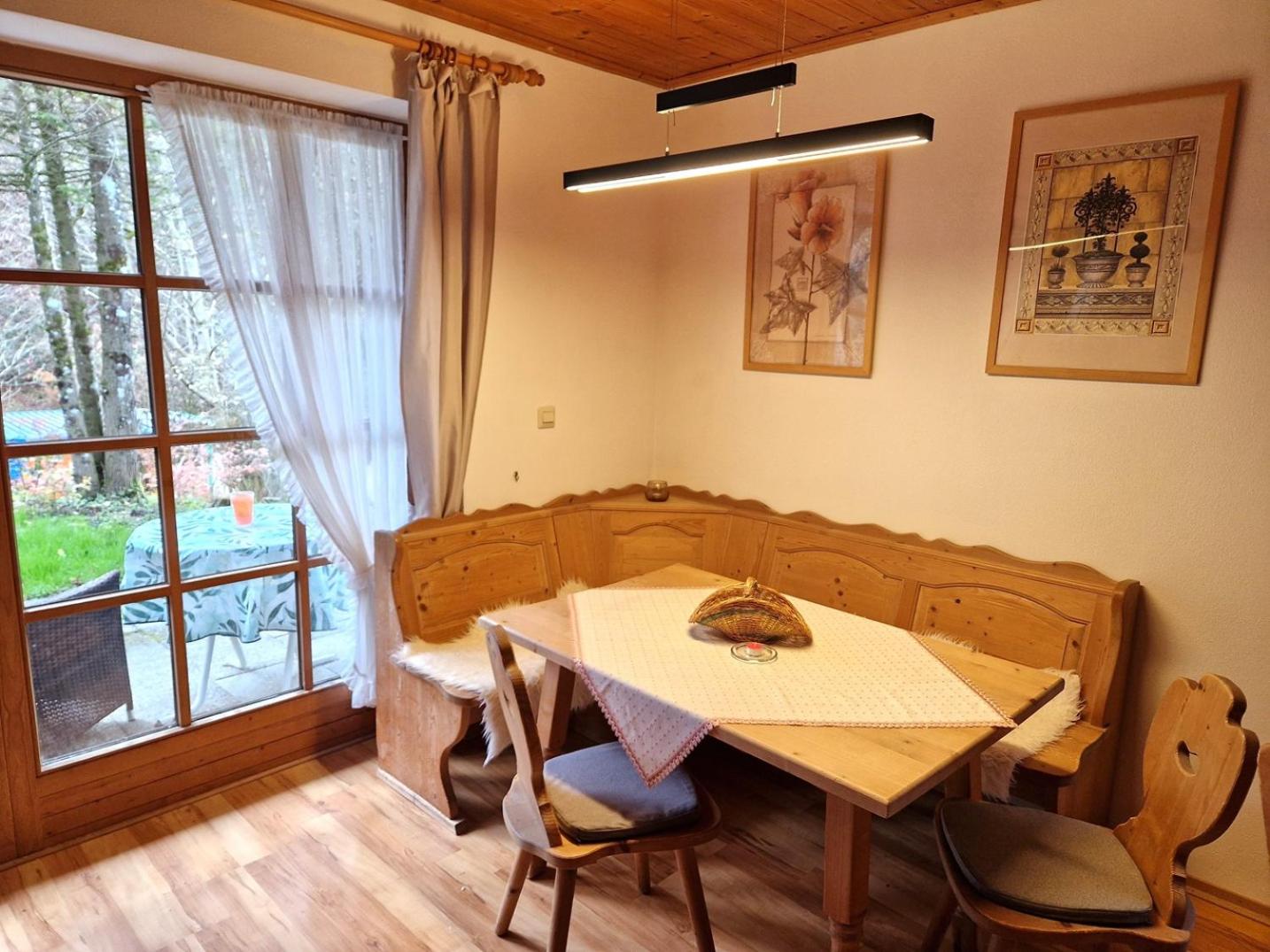 One-Bedroom Apartment With Garden photo 2