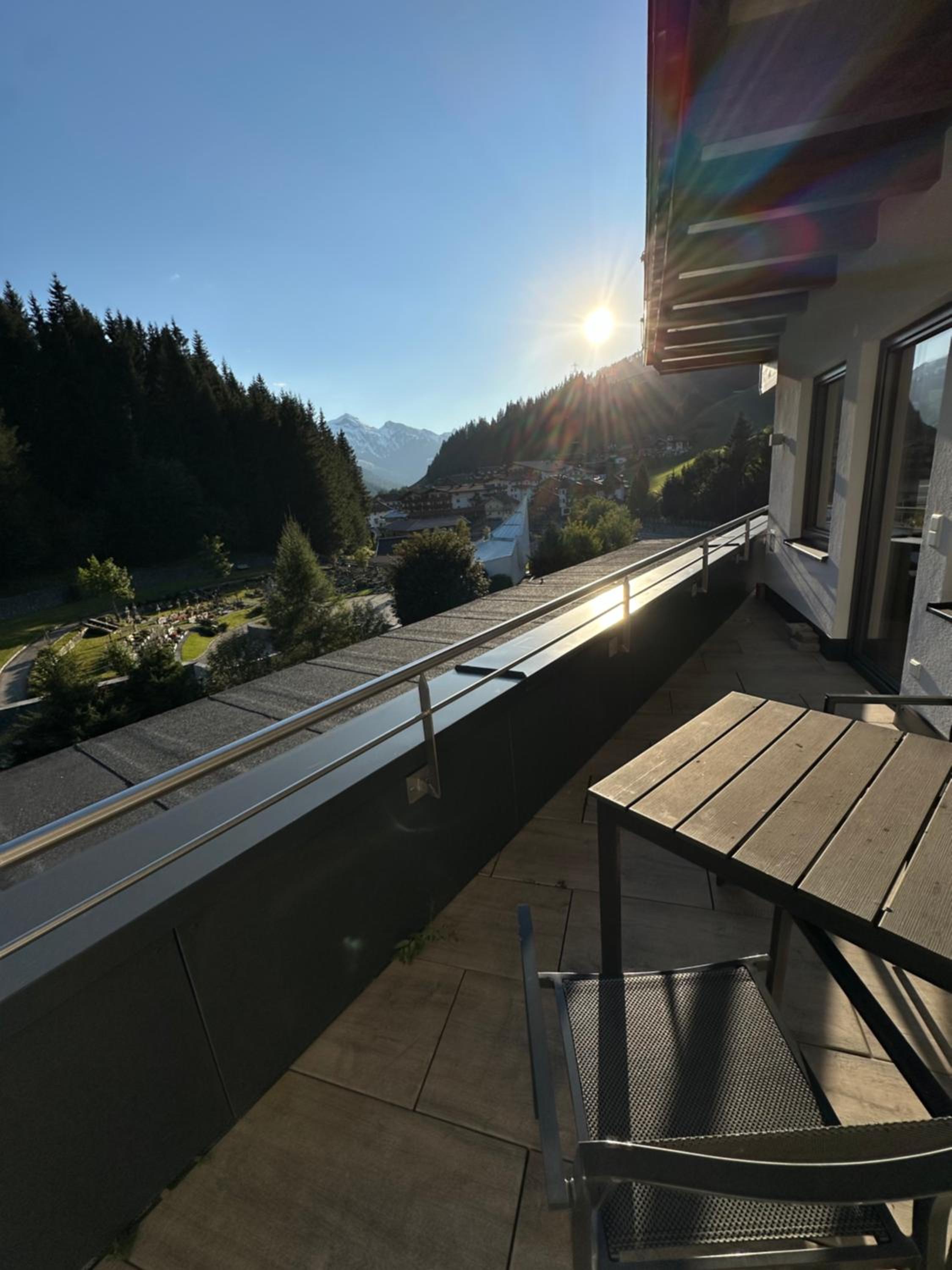 Suite with Mountain View photo 1