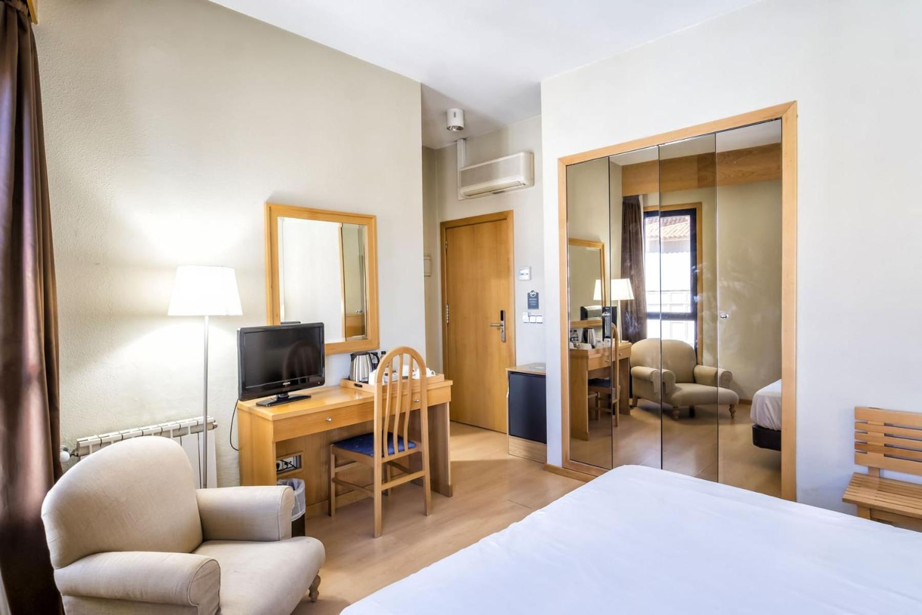 Single Room - Photo 4