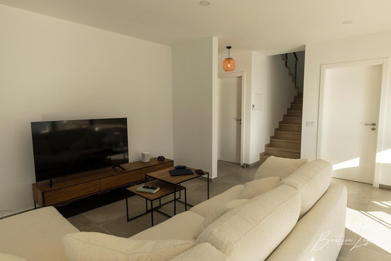 Three-Bedroom House photo 3
