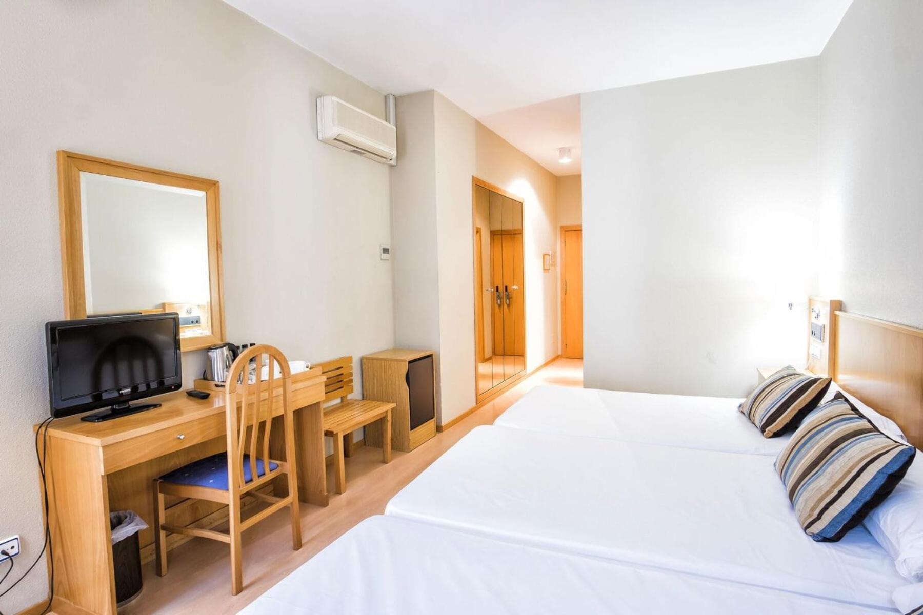 Triple Room - Photo 5