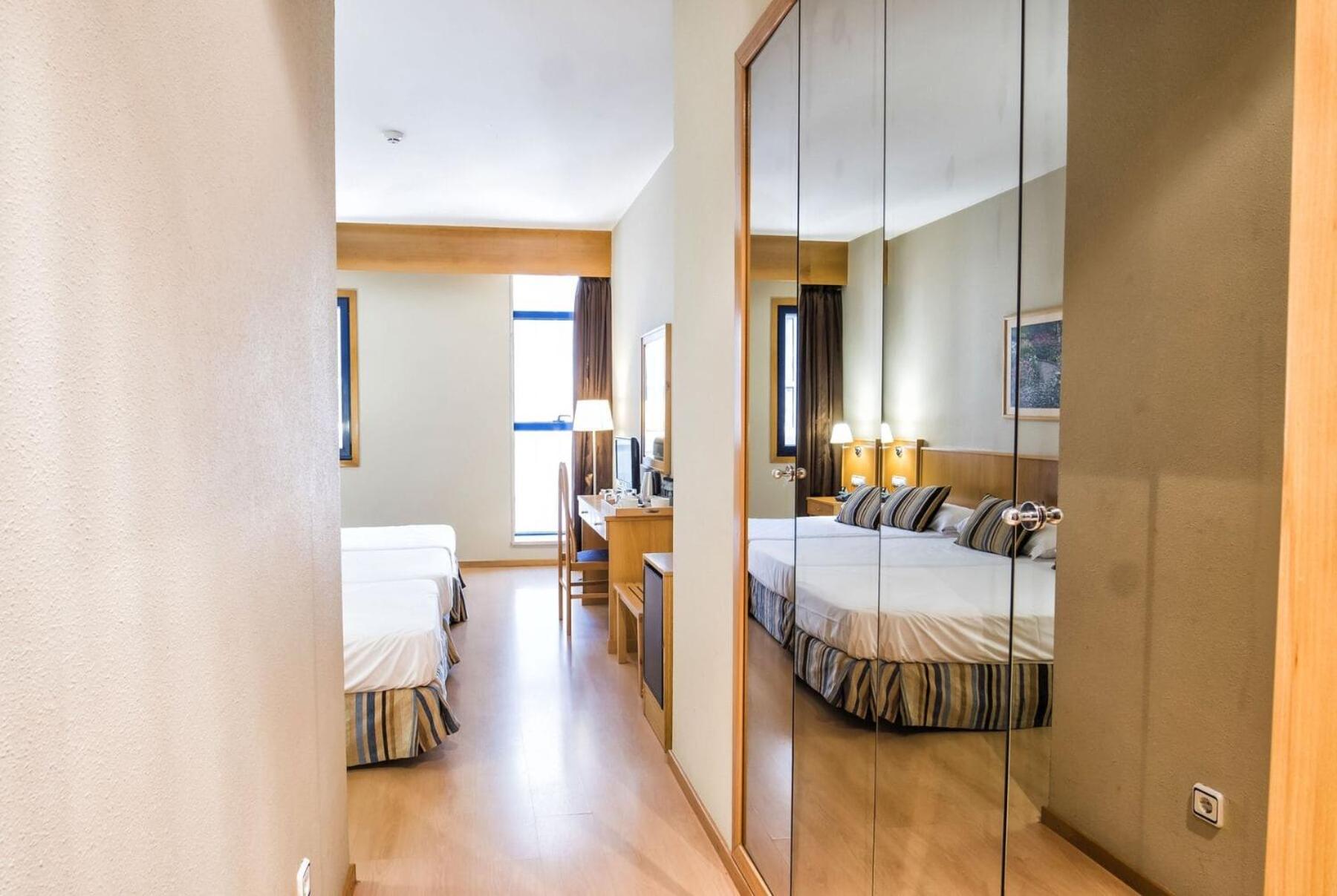 Triple Room - Photo 6