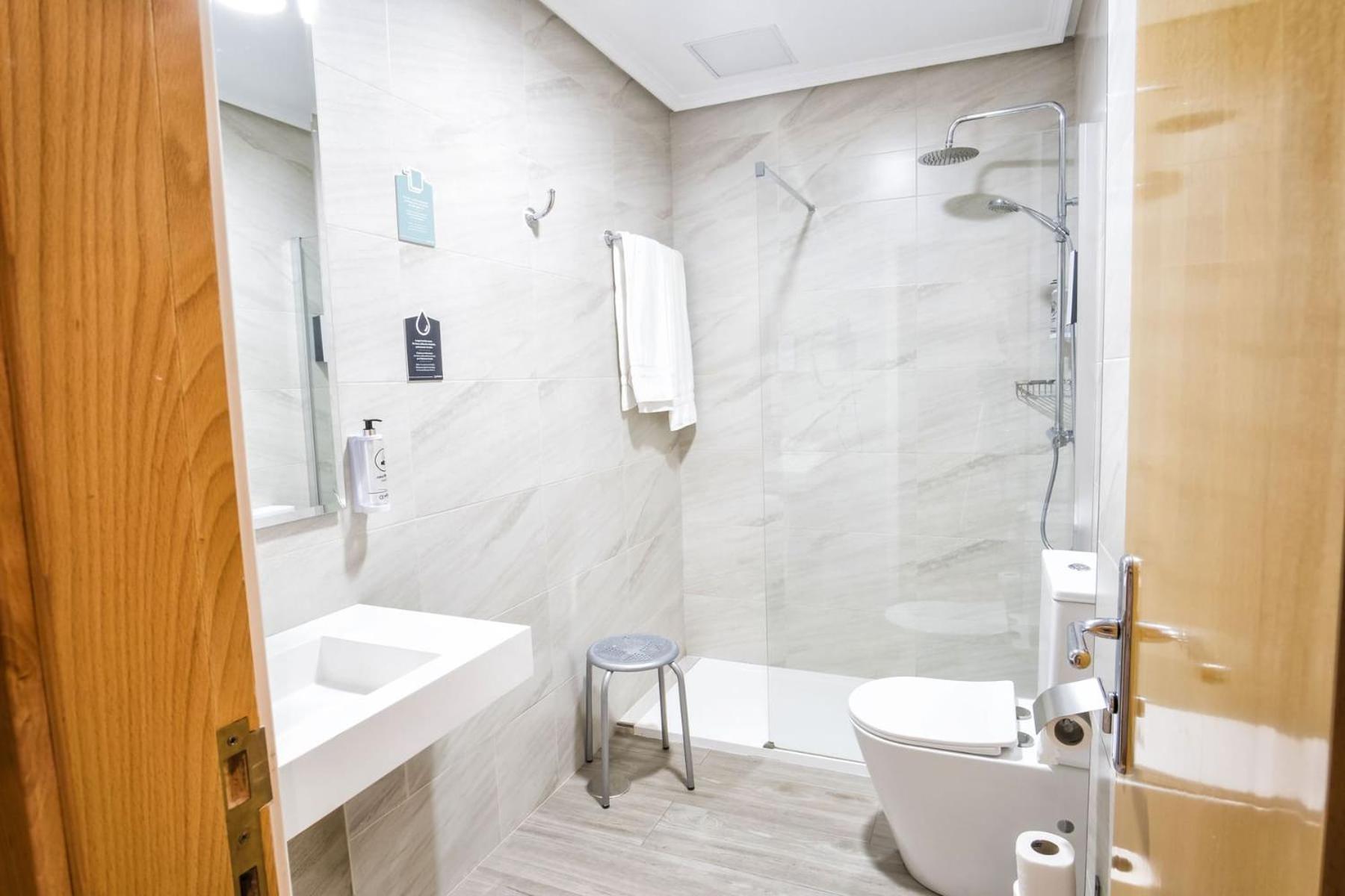Triple Room - Photo 9