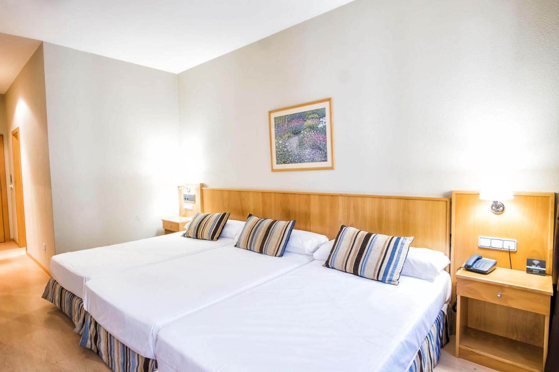 Triple Room - Photo 8
