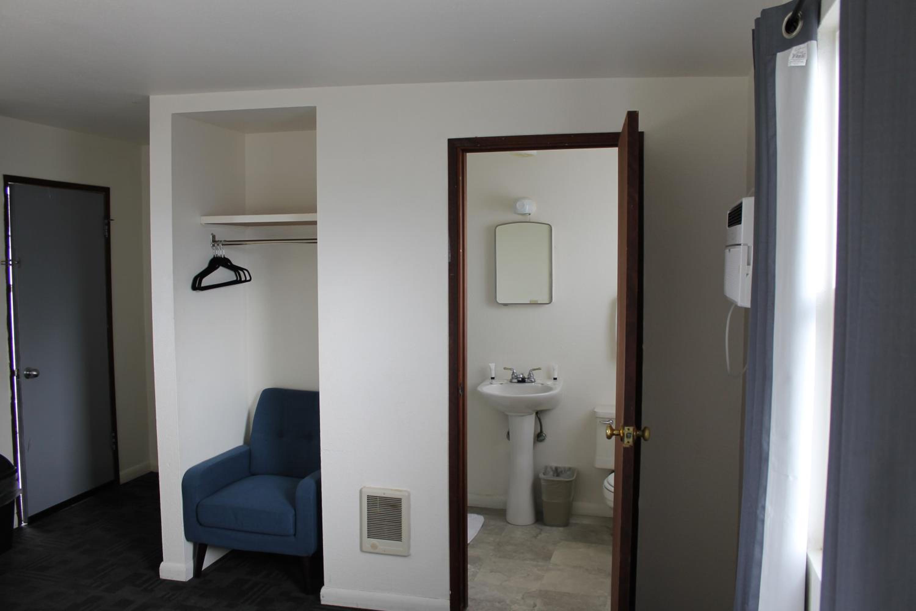 Double Room - Photo 3