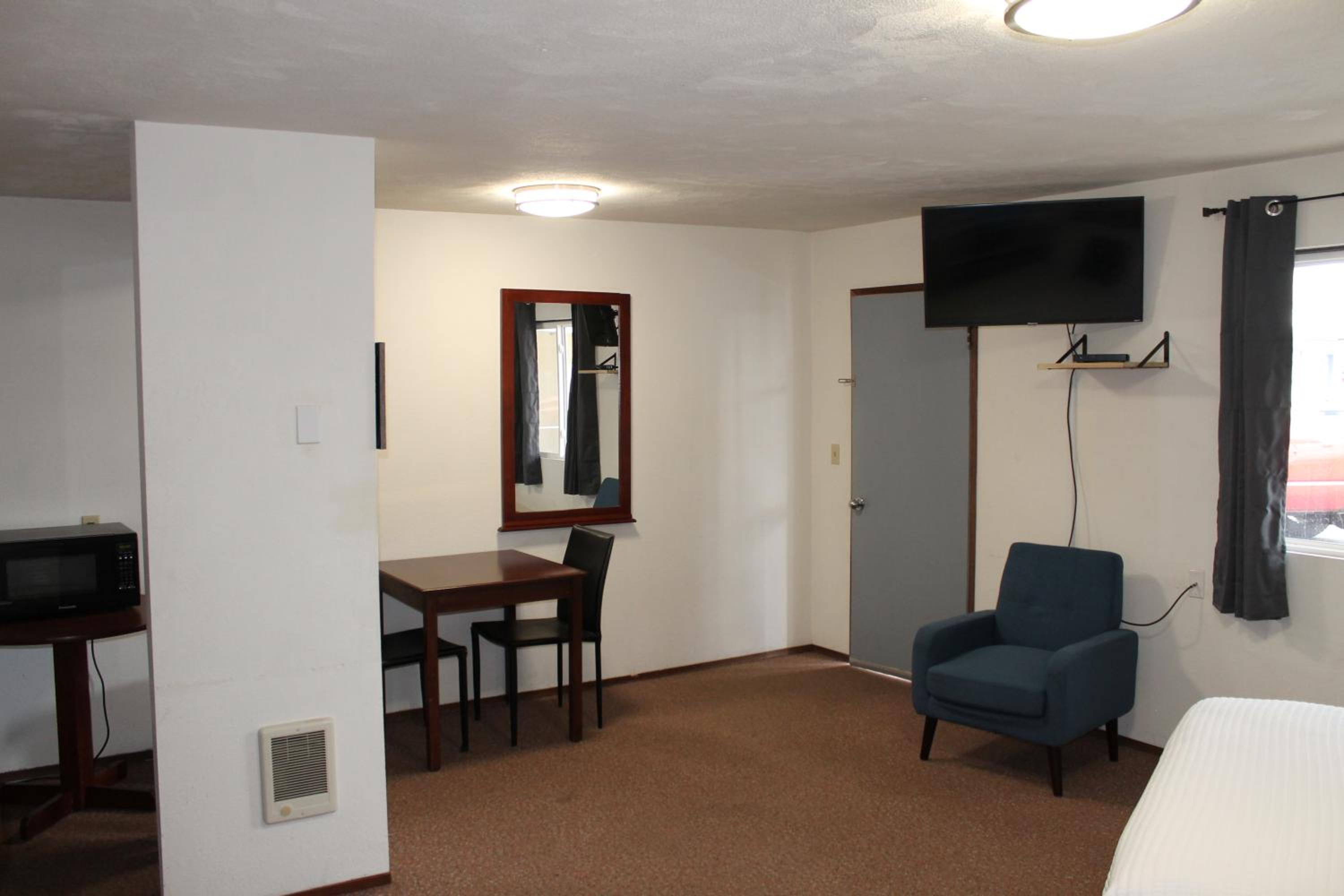 Deluxe Suite - Photo 2