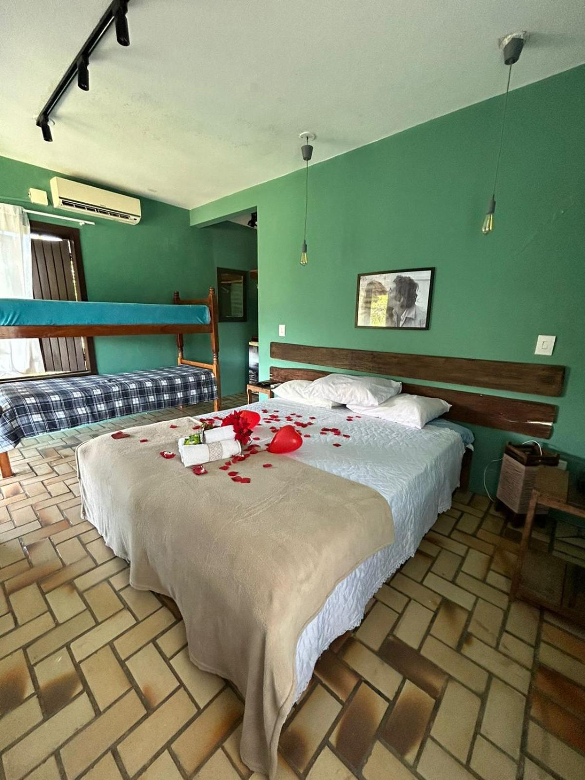 Standard Quadruple Room - Photo 9