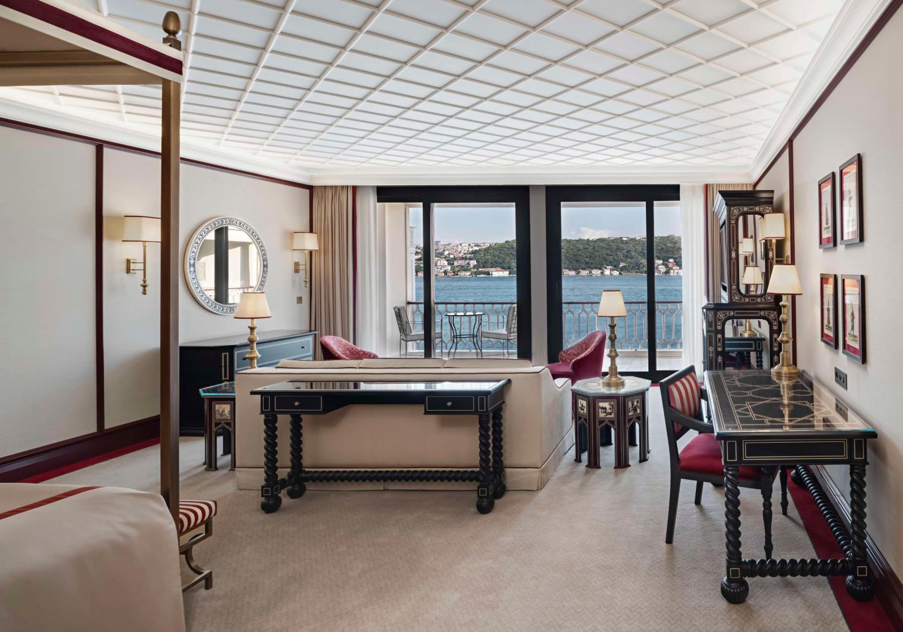 Deluxe Ciragan Bosphorus View King Room - Photo 4