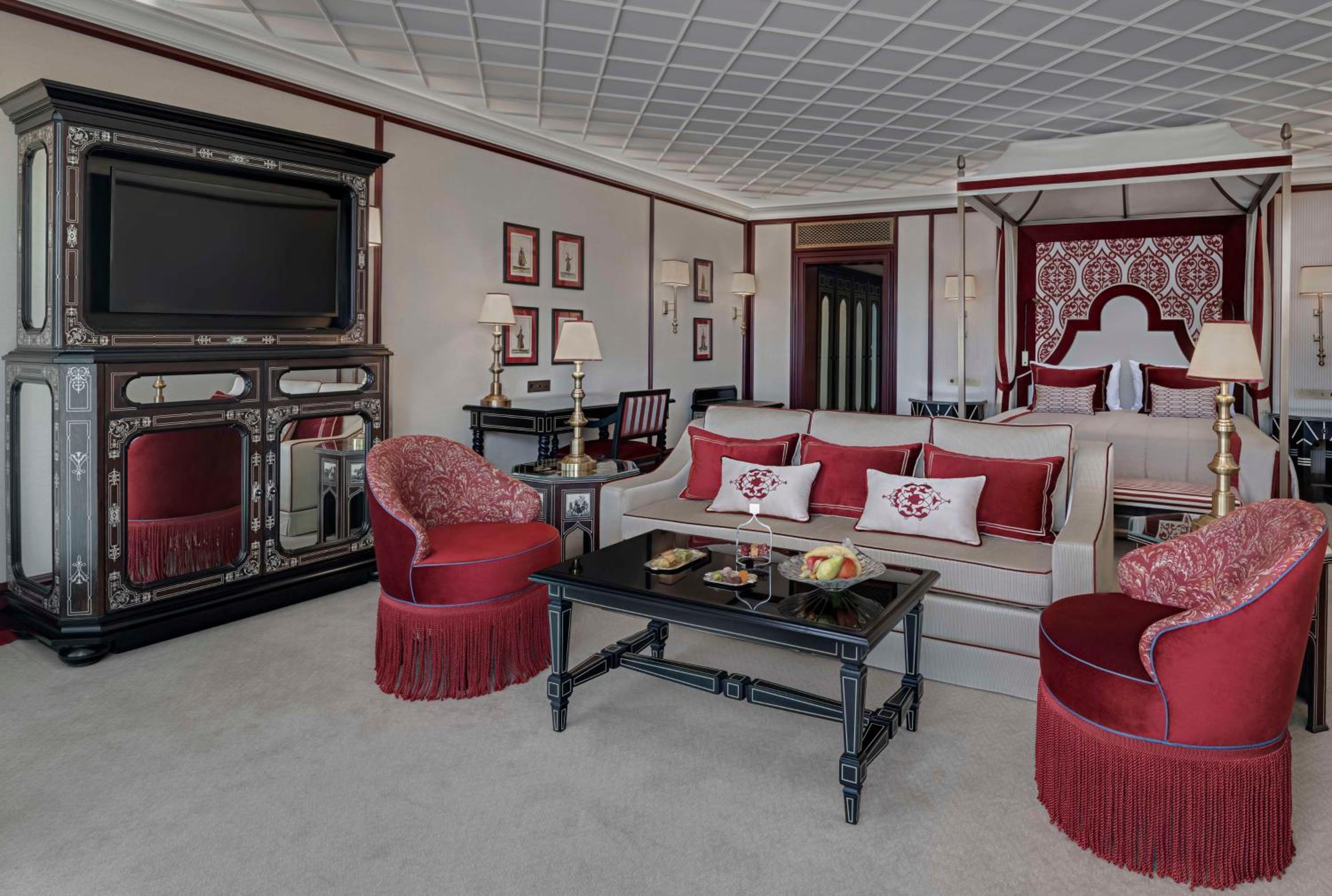 Deluxe Ciragan Bosphorus View King Room - Photo 11