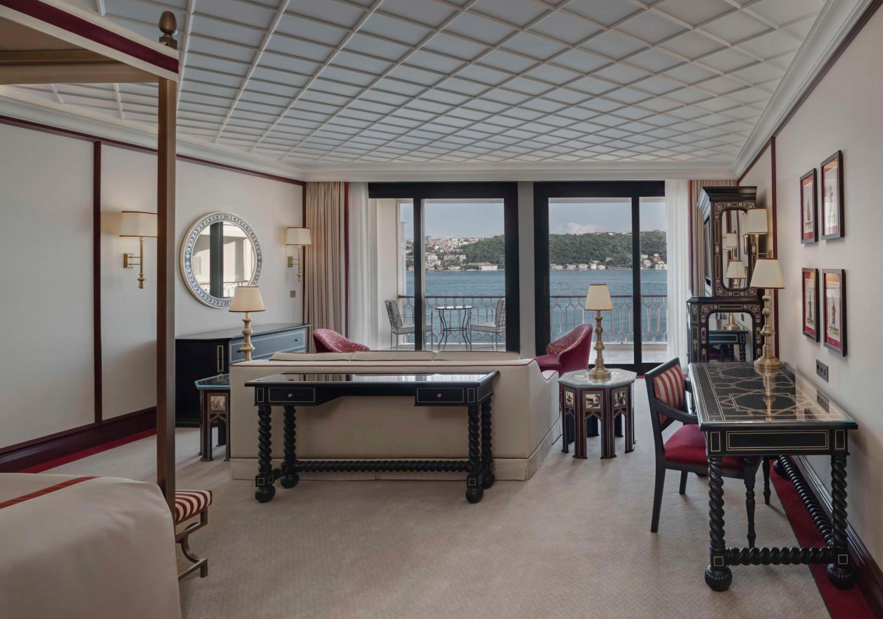 Deluxe Ciragan Bosphorus View King Room - Photo 3