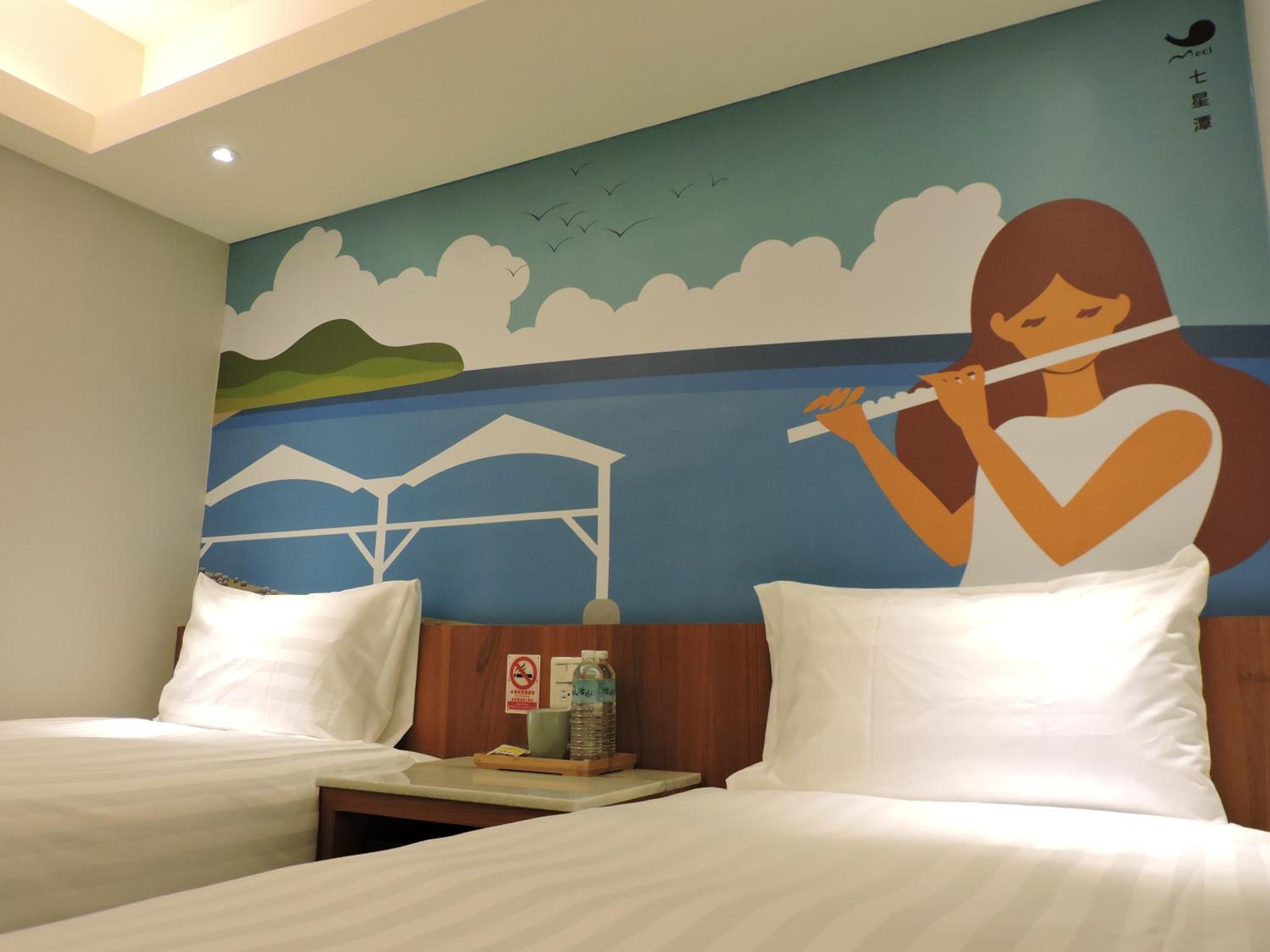 Twin Room with City View photo 2
