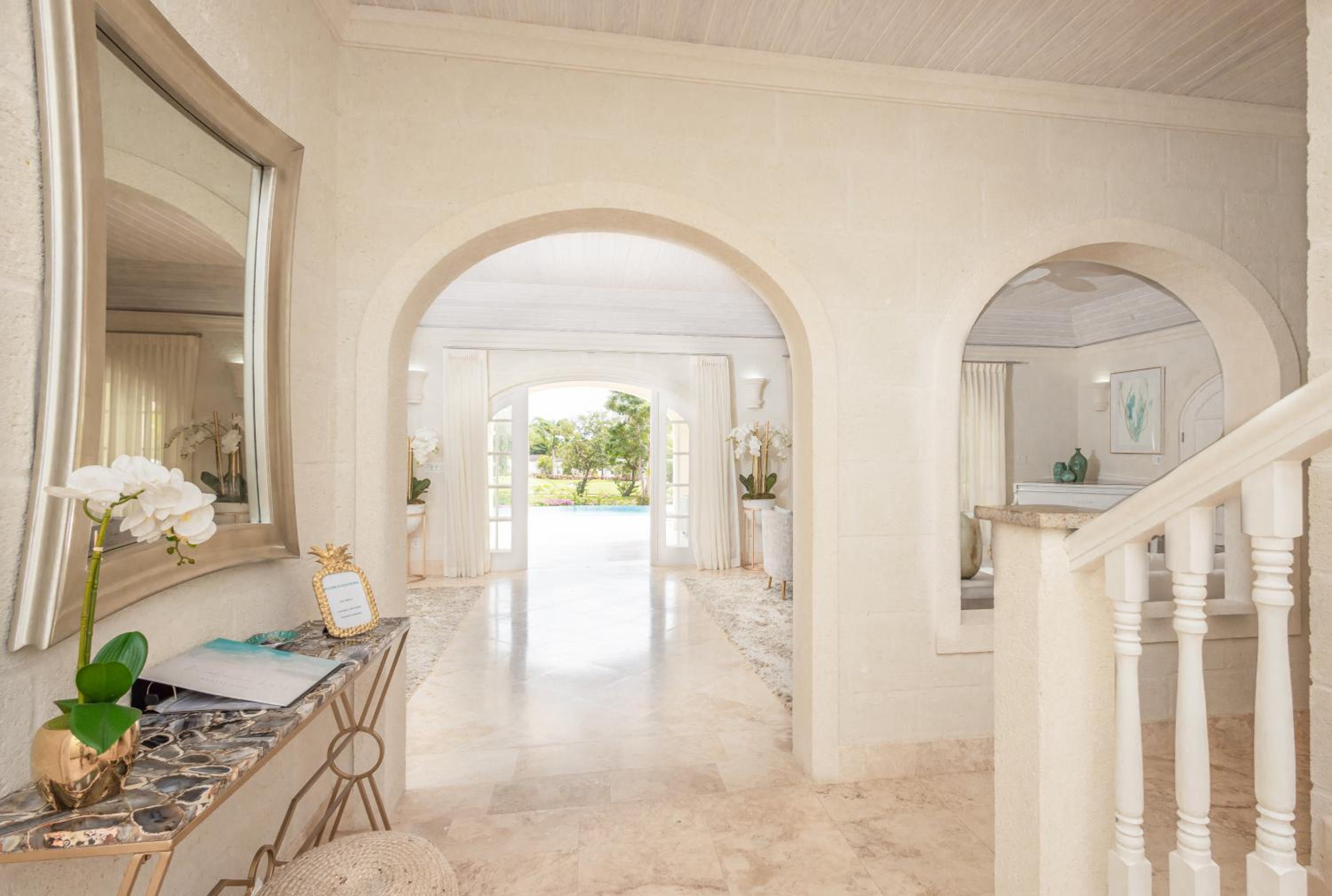 Villa photo 3