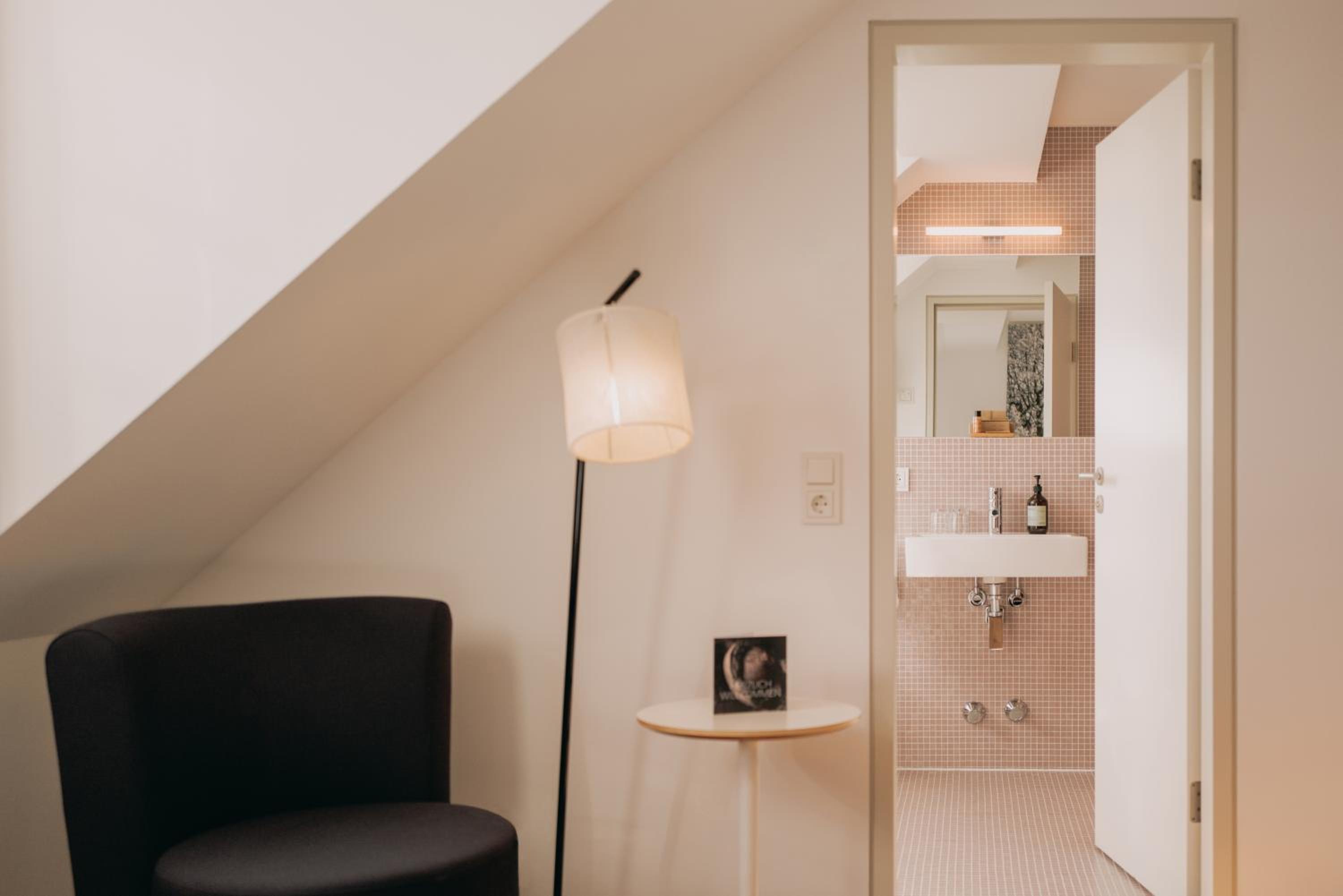 Double Room - Photo 4