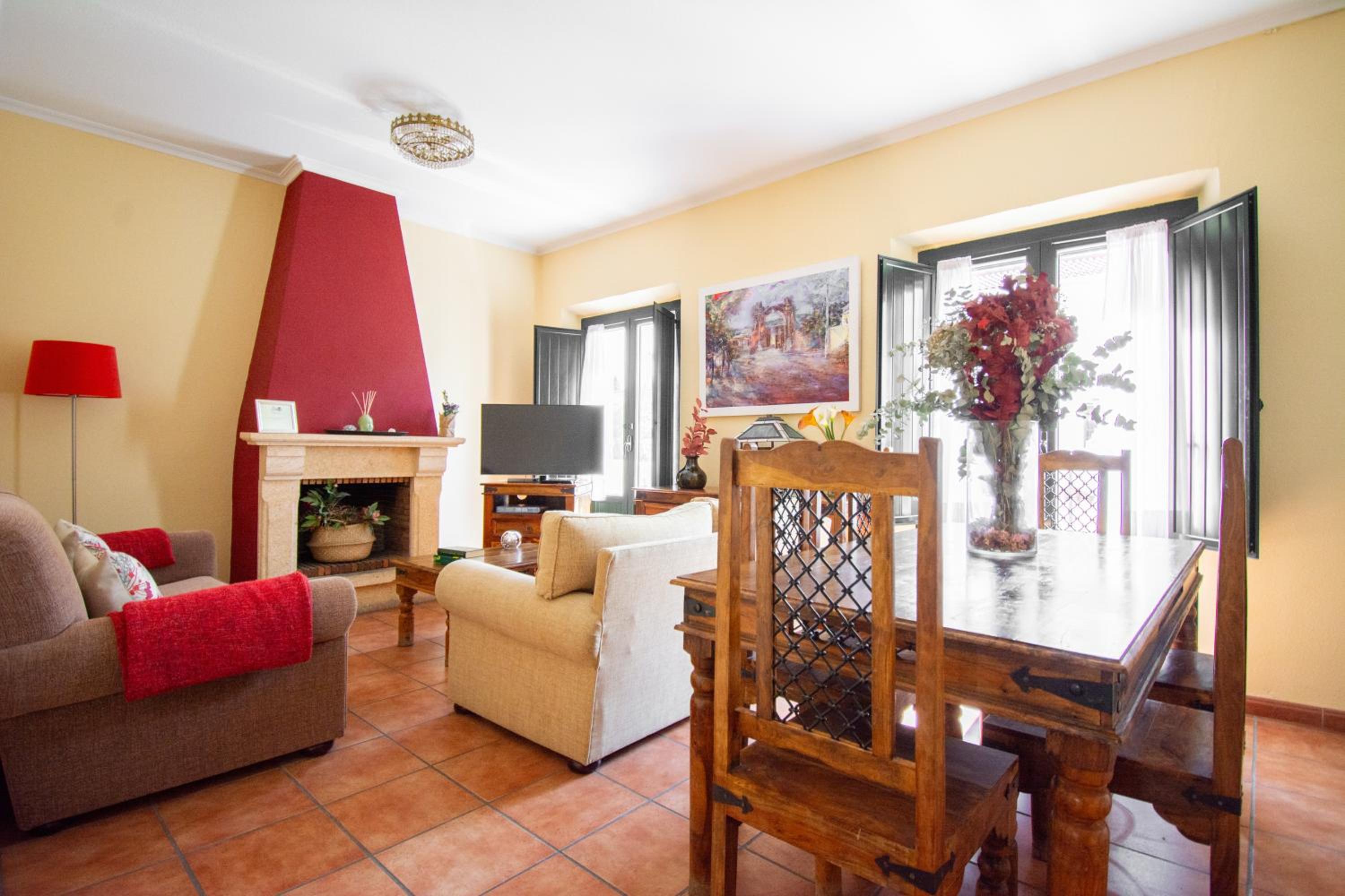 Three-Bedroom Apartment - Photo 9