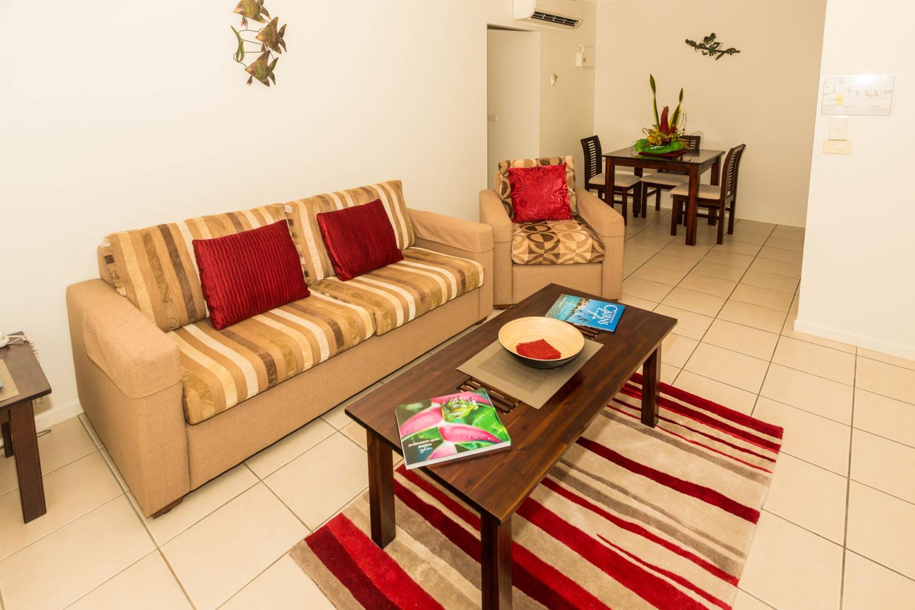 One-Bedroom Apartment with Sea View photo 2