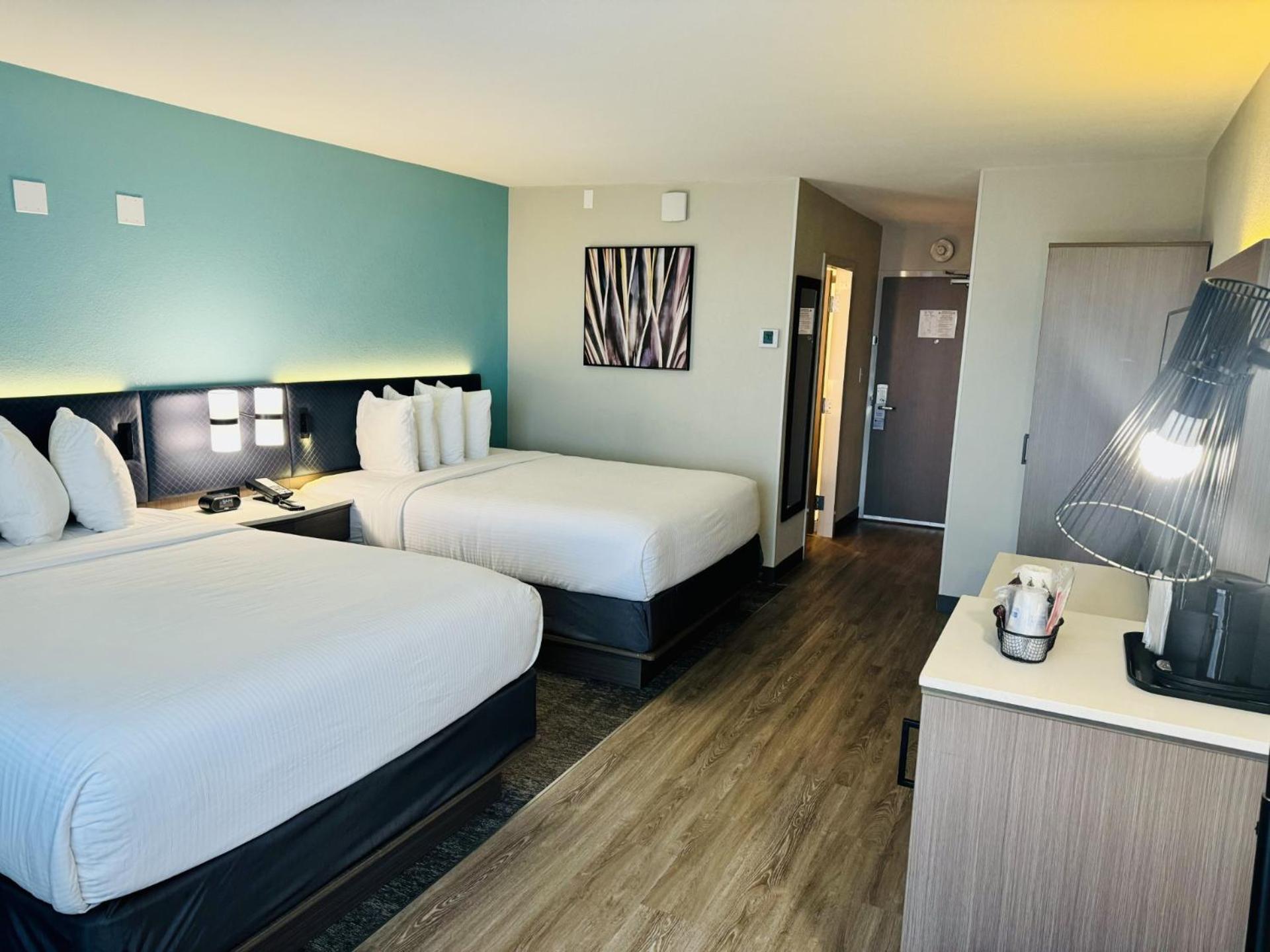 Queen Room with Two Queen Beds and Roll-In Shower - Mobility Accessible//Communication Assistance/Non-Smoking - Photo 1