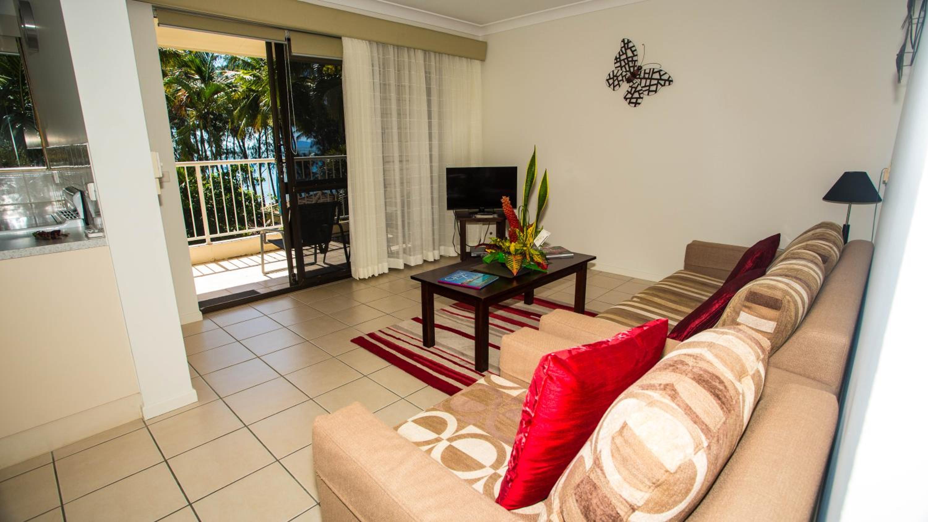 One-Bedroom Apartment with Sea View