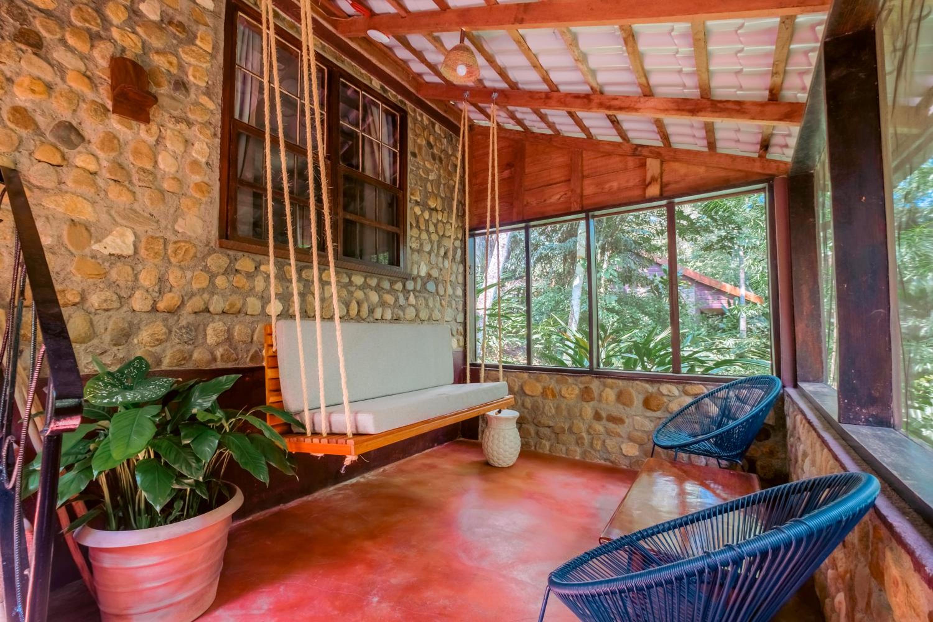 Bungalow with Garden View photo 2