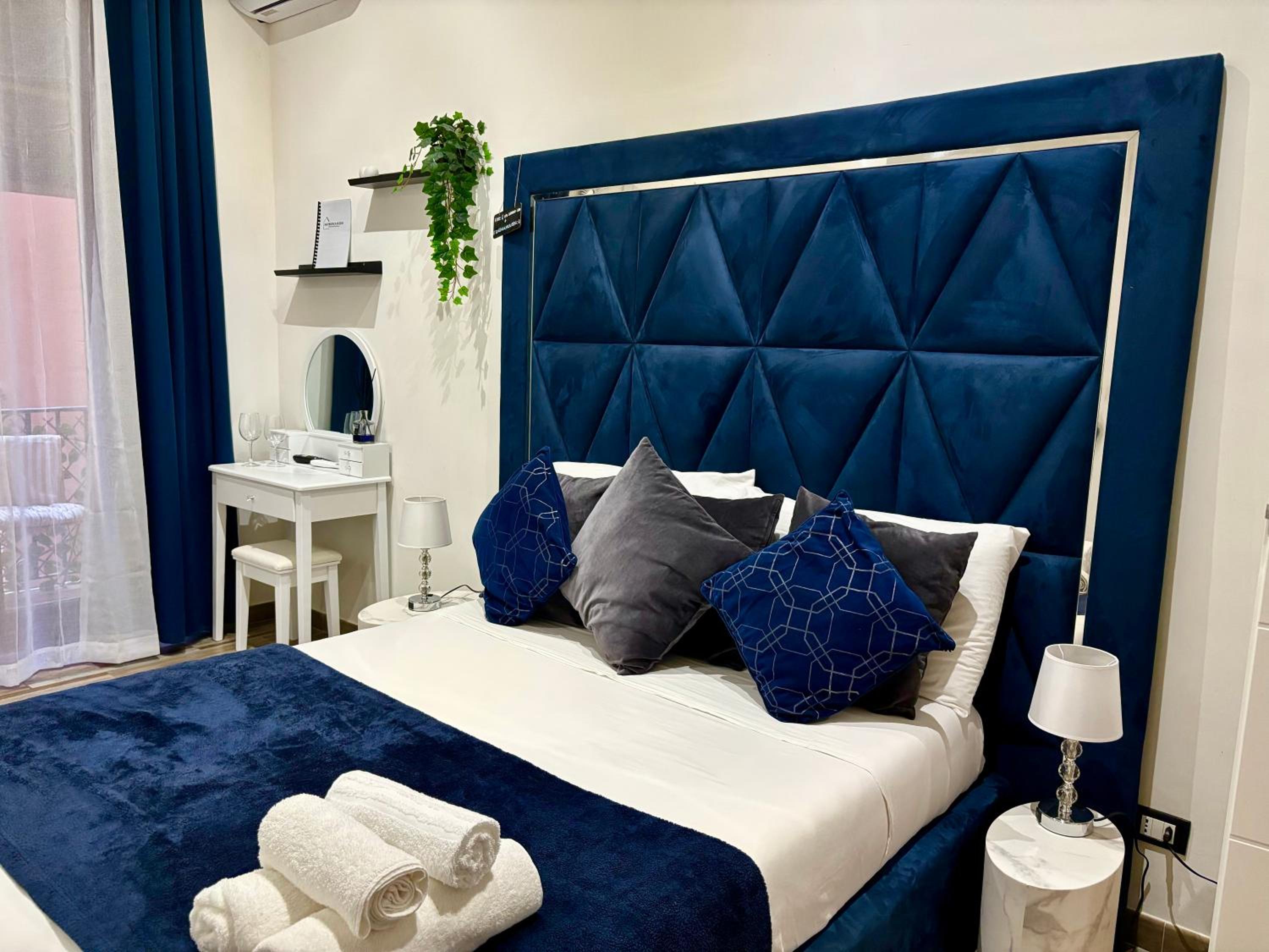 King Room with Spa Bath