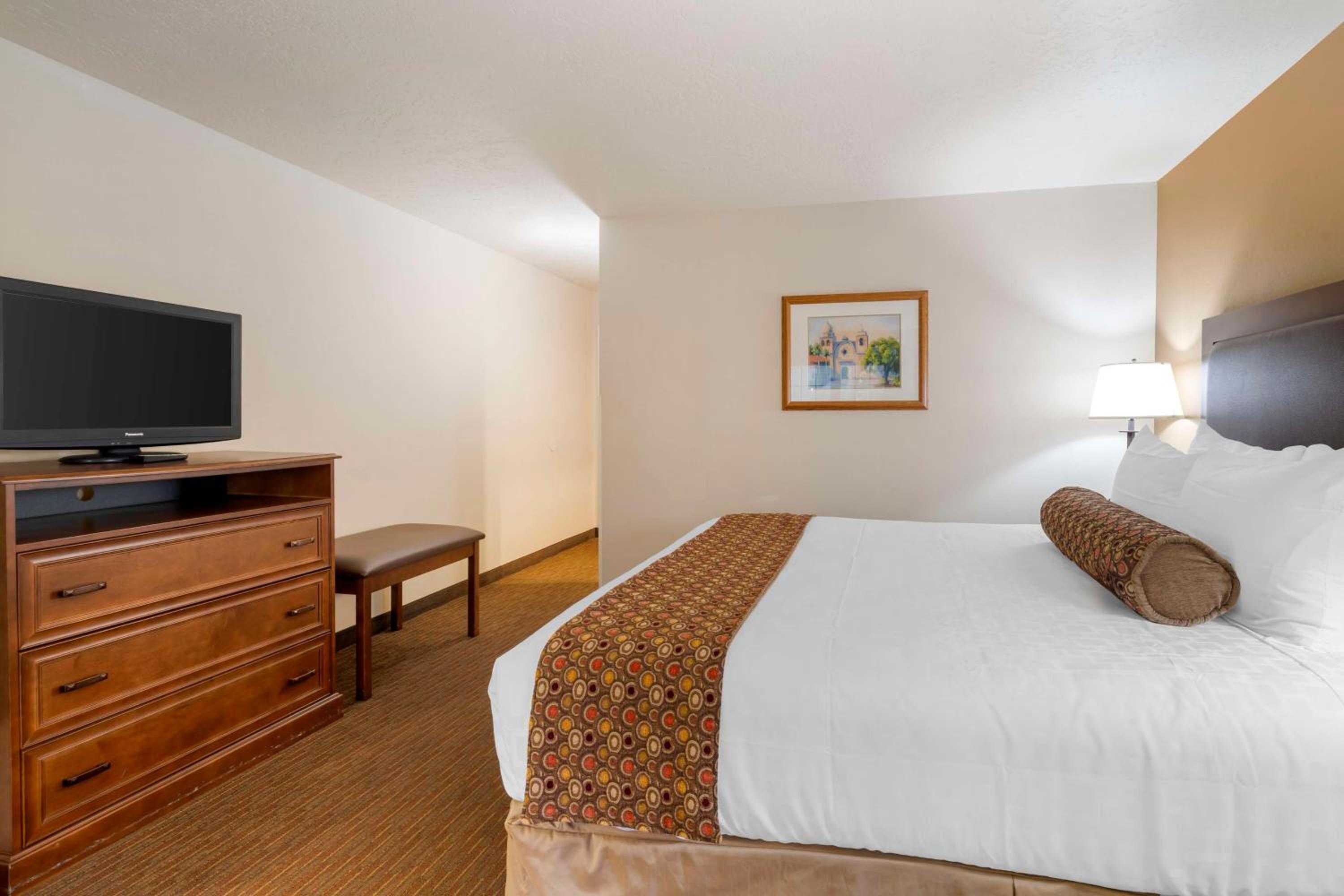 Oversize King Room - Non-Smoking - Photo 1