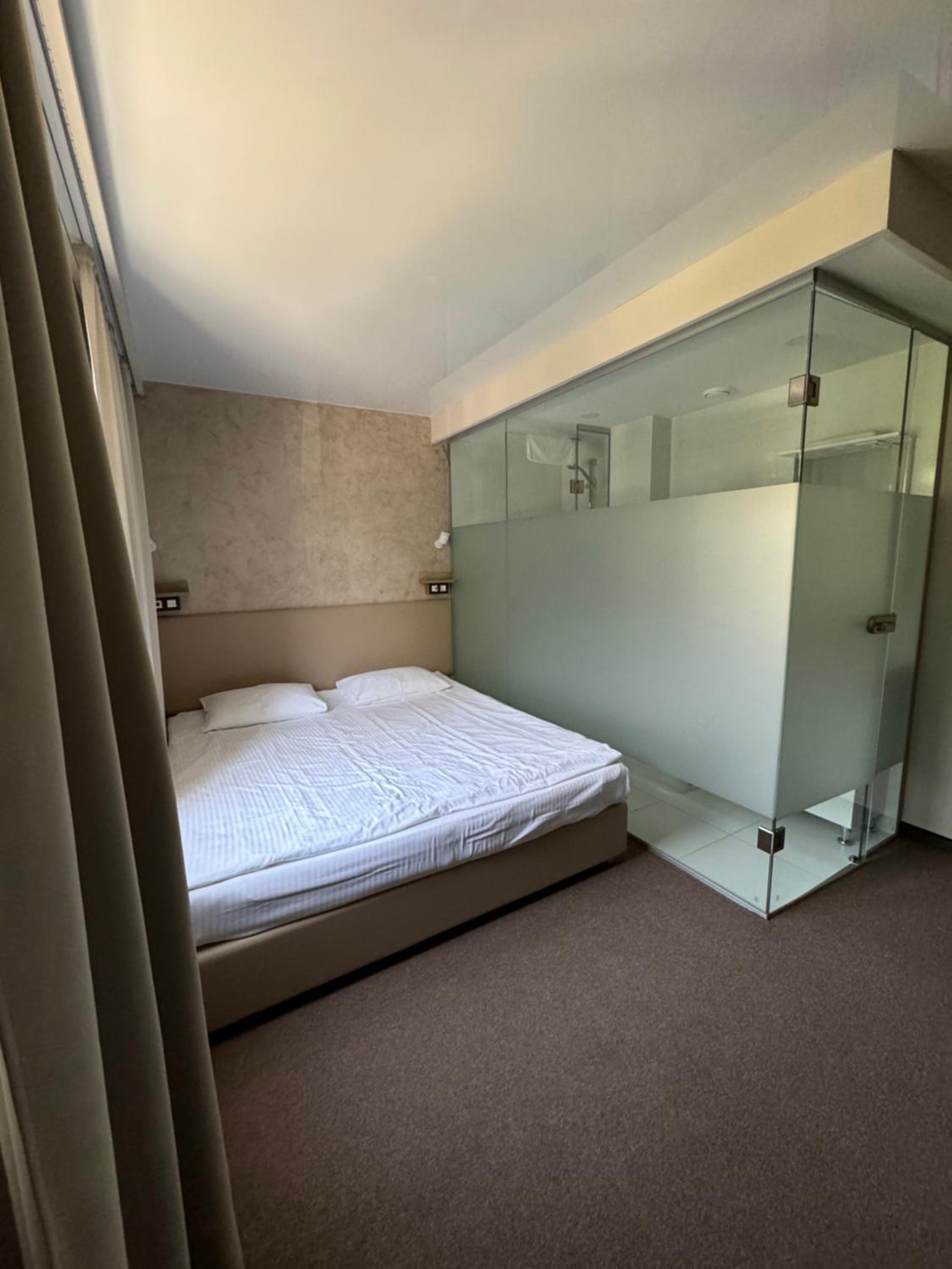 Standard Double or Twin Room photo 3
