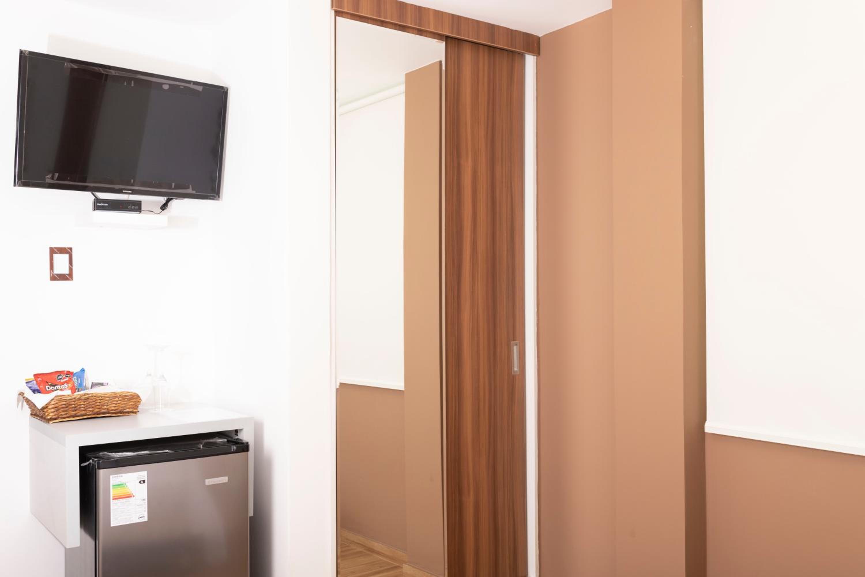 Single Room photo 3
