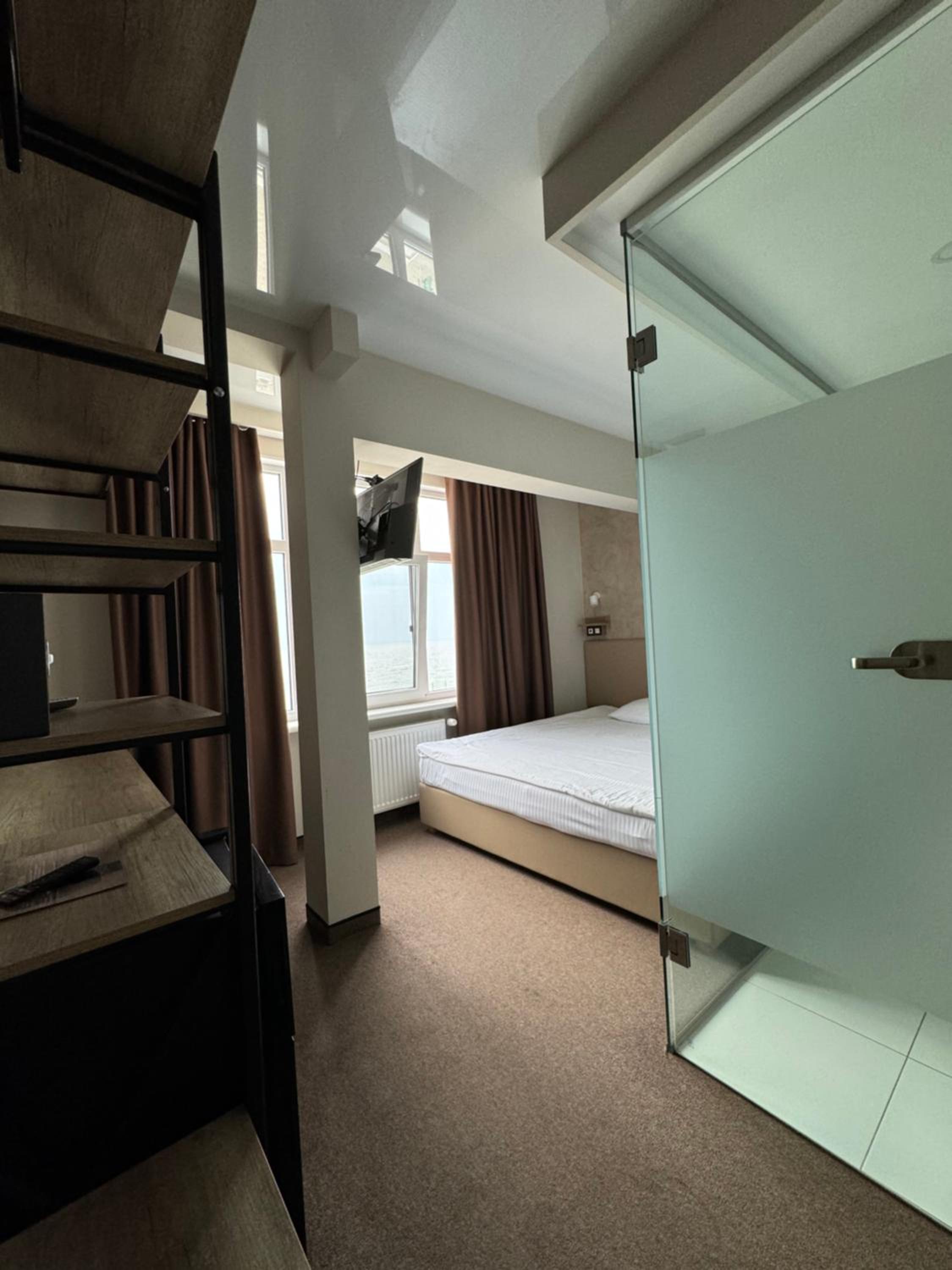 Standard Double or Twin Room with Sea View photo 3