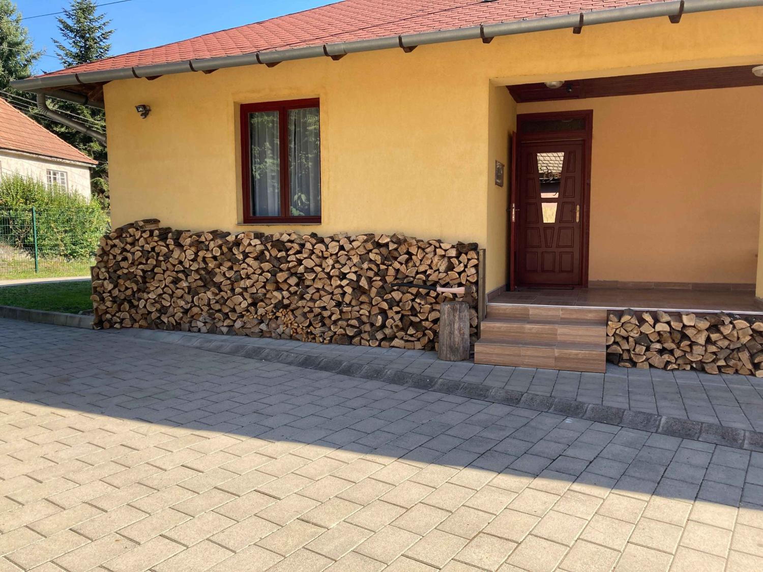 Three-Bedroom Chalet photo 2
