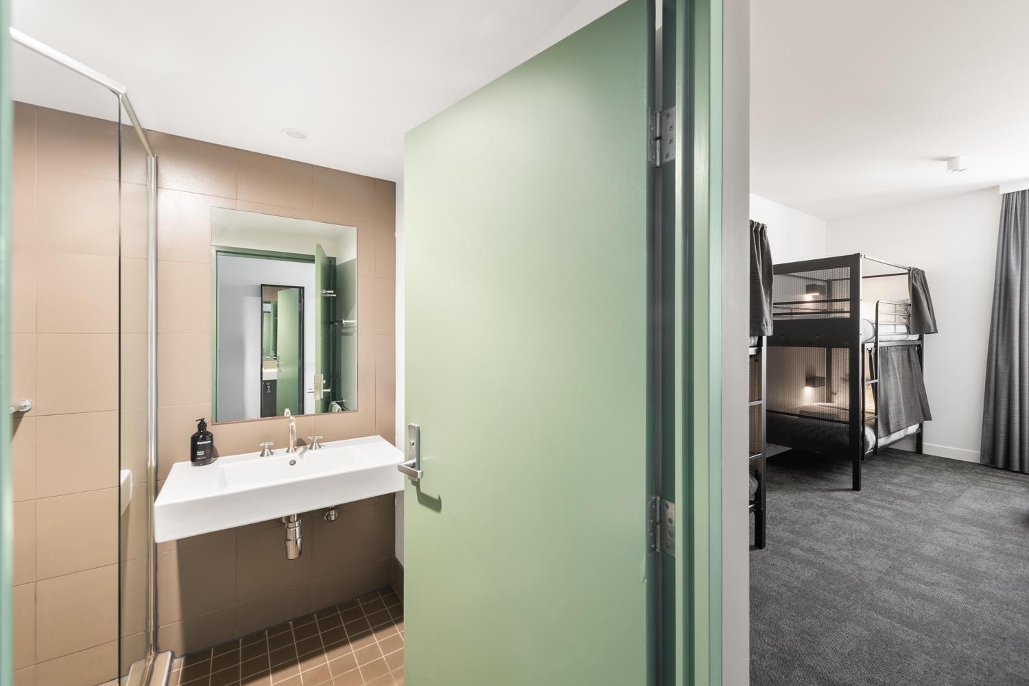Entire 4-Bed Dormitory Room