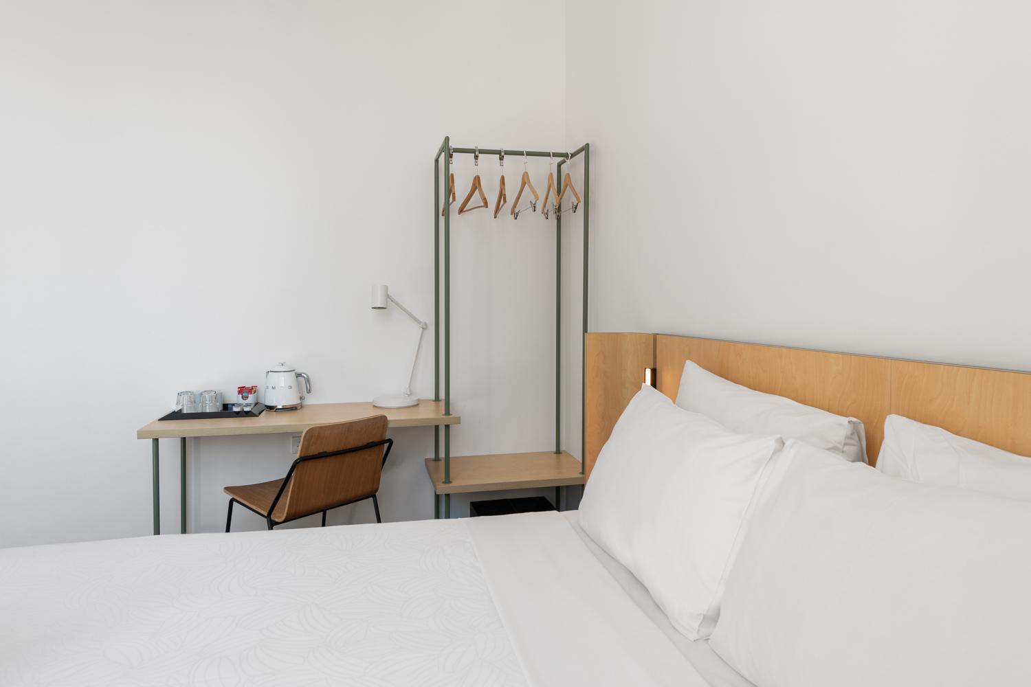 Queen Opera Harbor View Ensuite