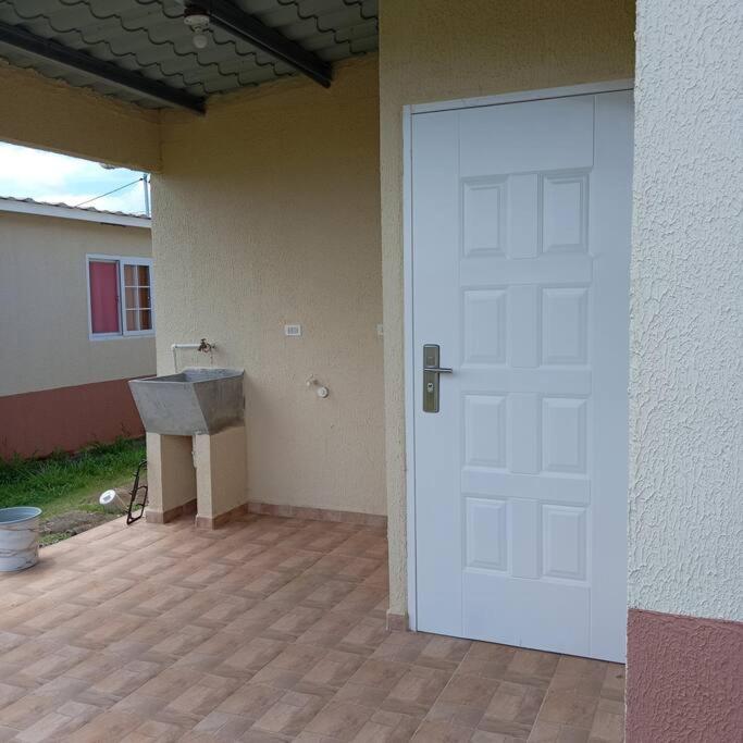 Four-Bedroom House photo 2