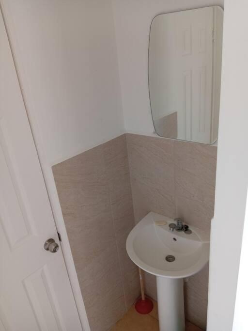 Four-Bedroom House photo 3