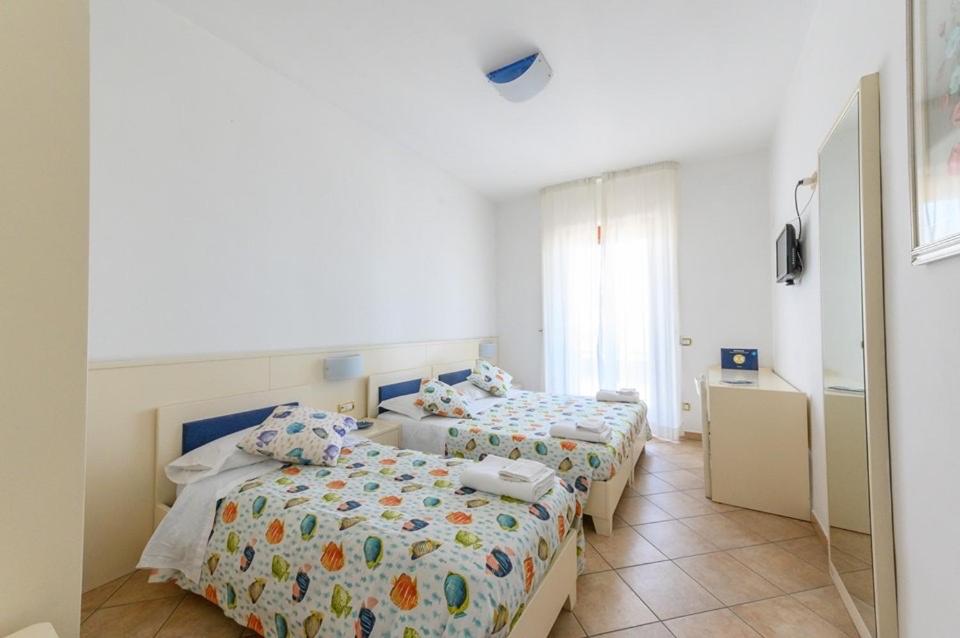Deluxe Double Room with Sea View photo 2