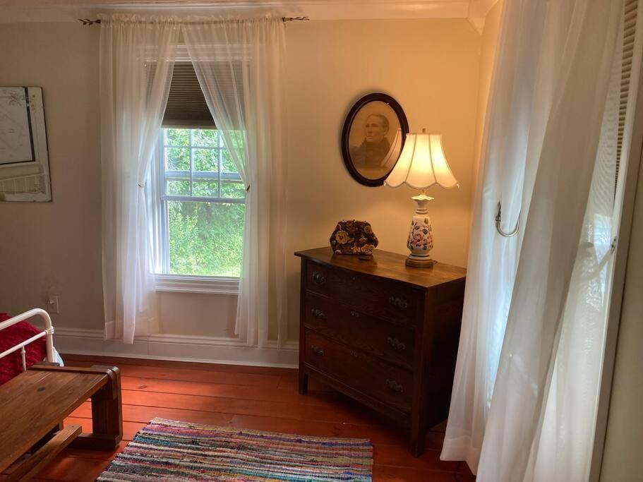 Five-Bedroom House photo 2