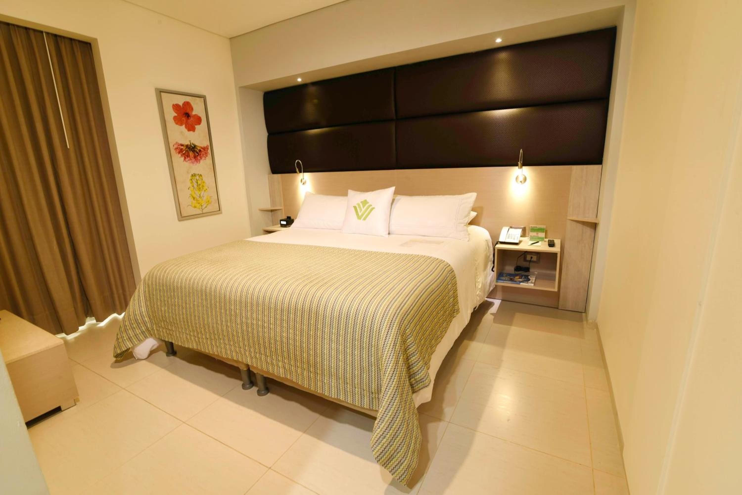 Deluxe Queen Room photo 3