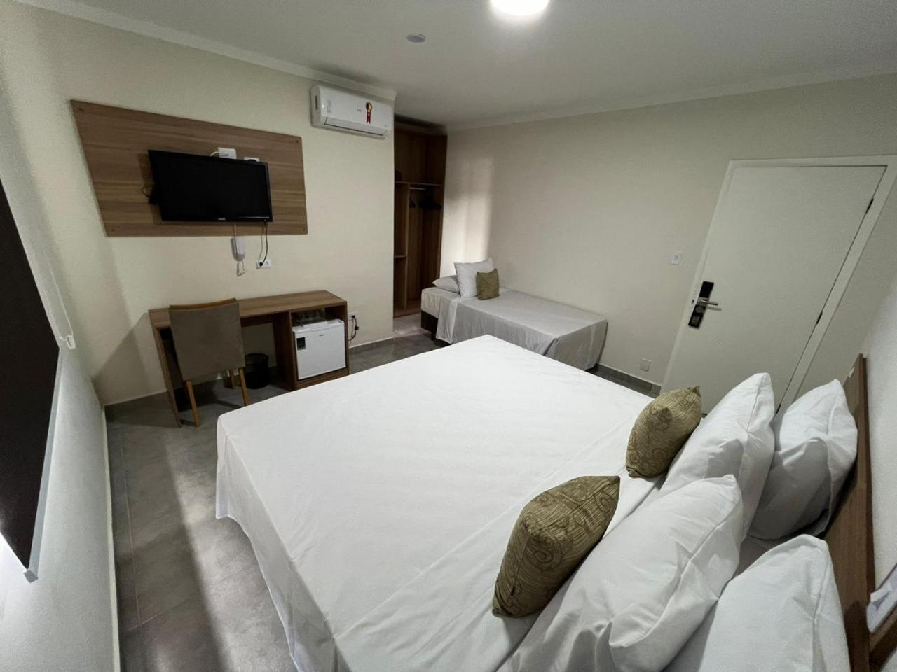 Deluxe Family Suite
