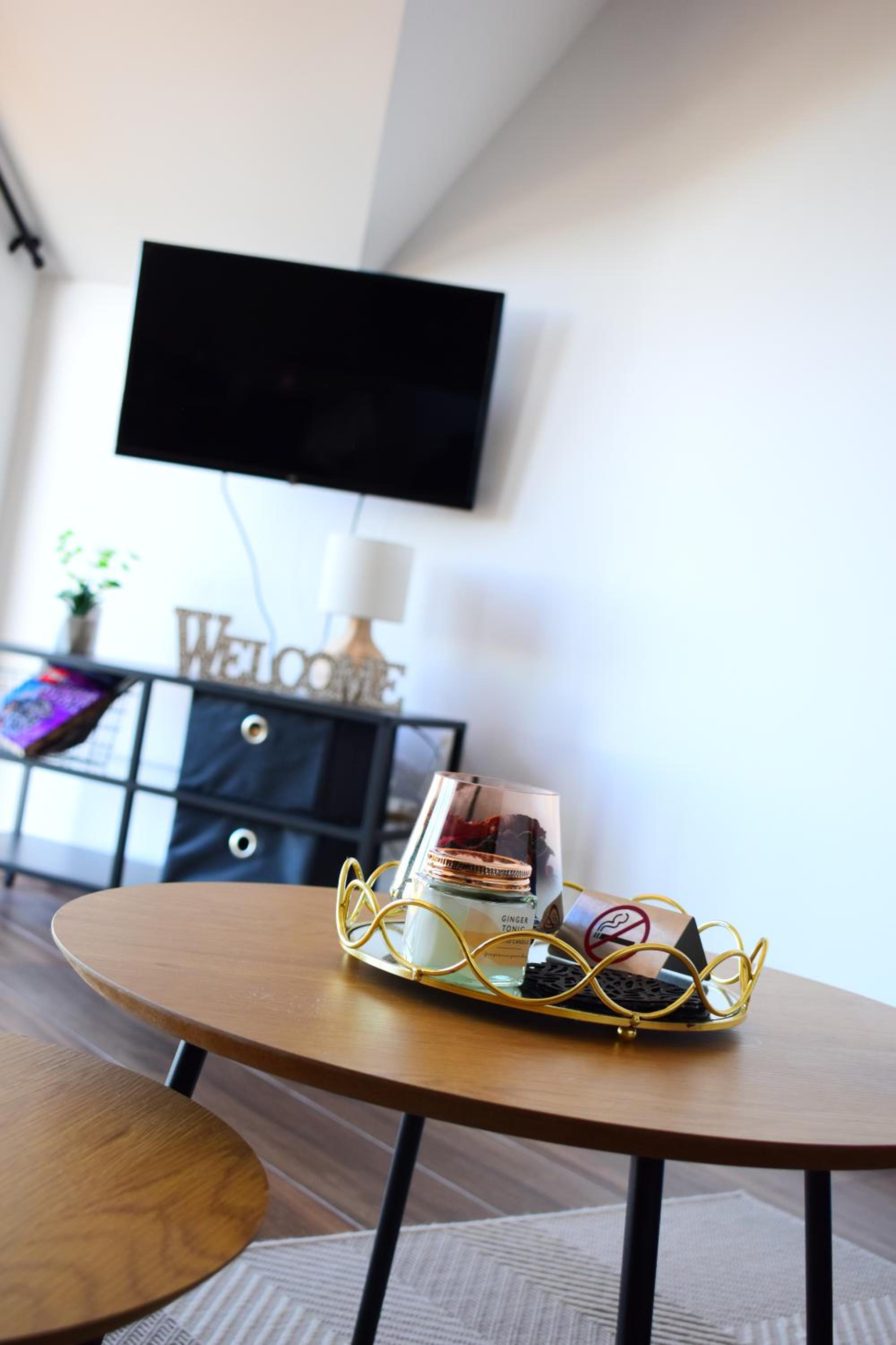 One-Bedroom Apartment photo 1